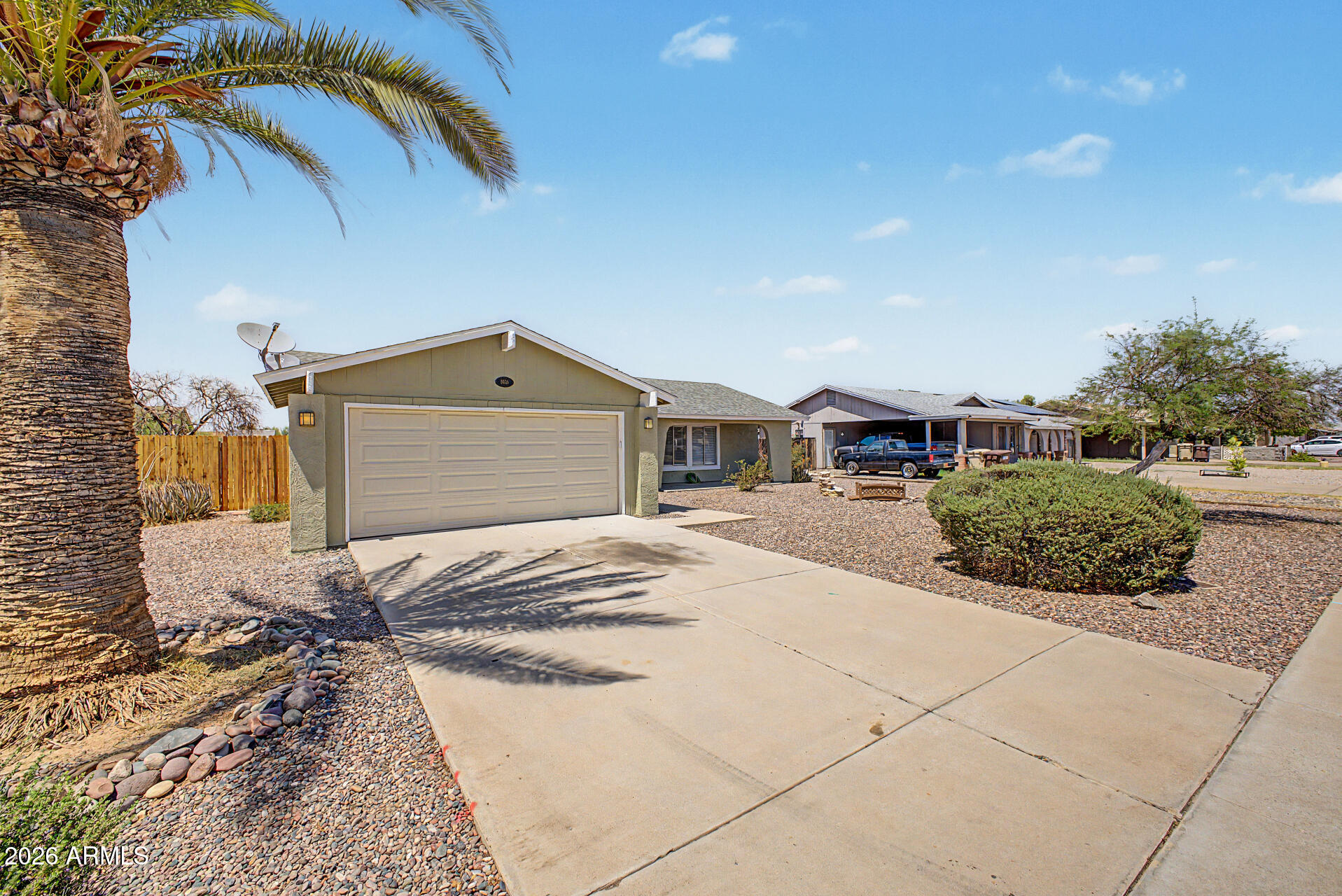 8626 W LAWRENCE Lane