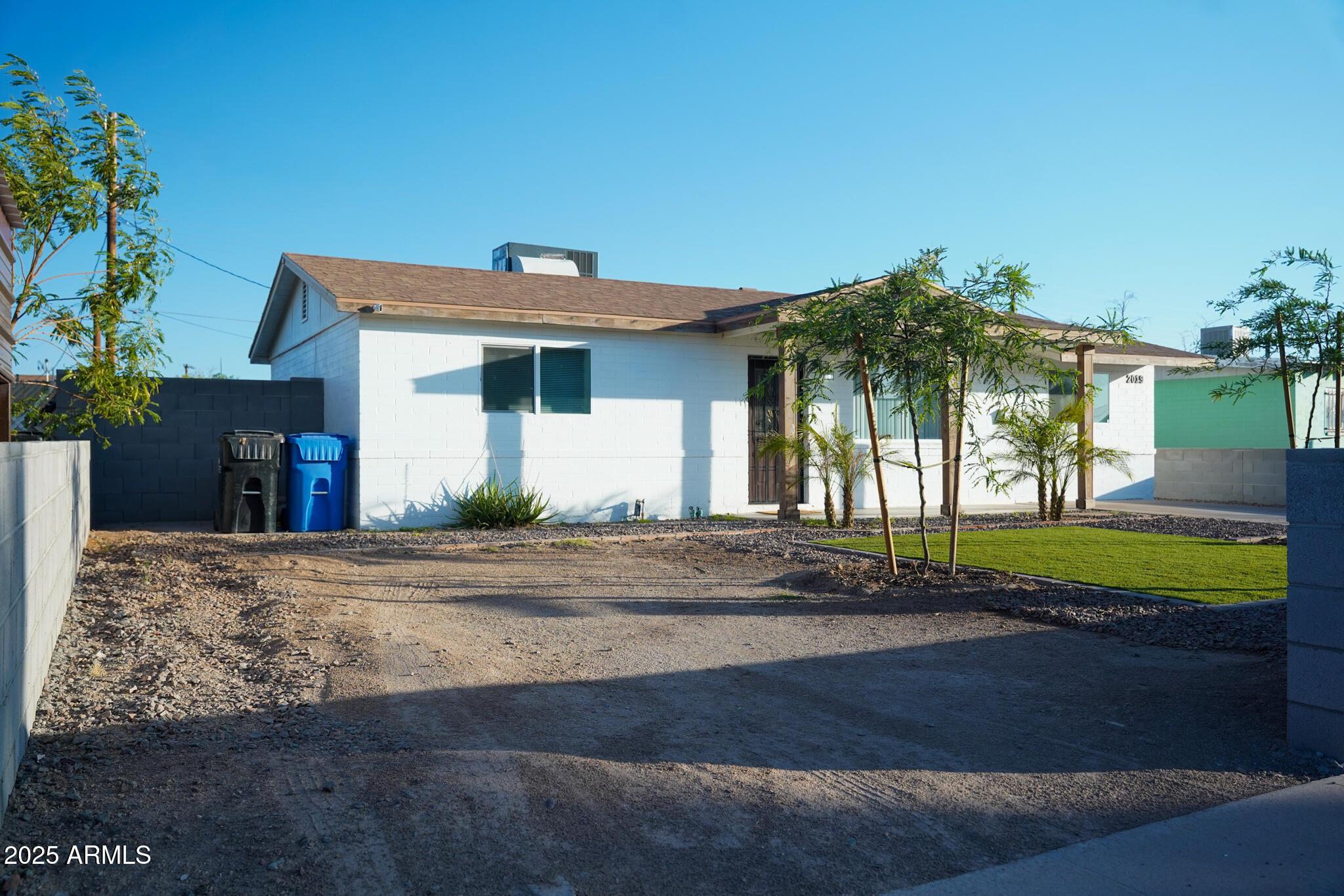 2019 W WAYLAND Road