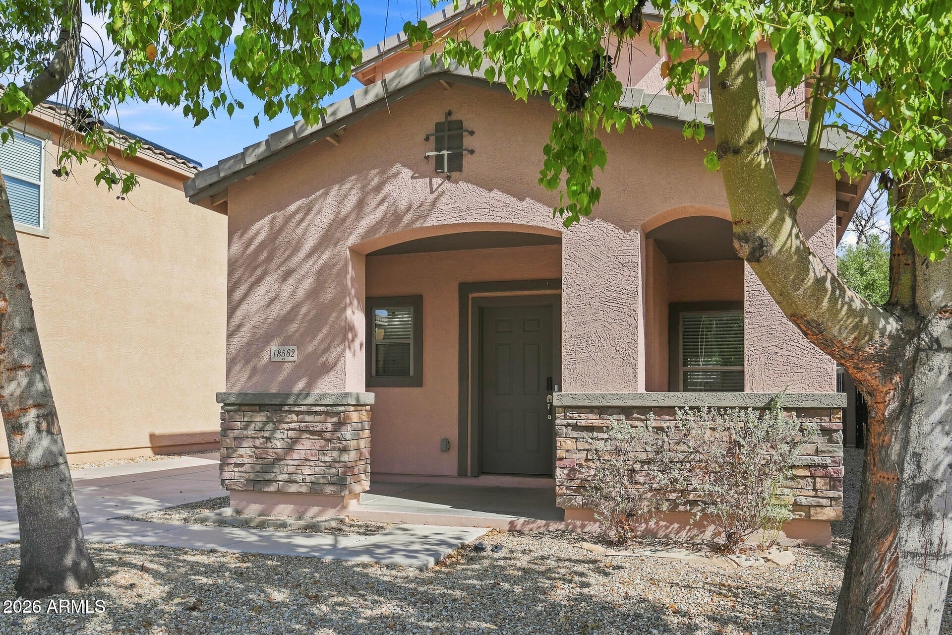 18562 W LEGEND Drive