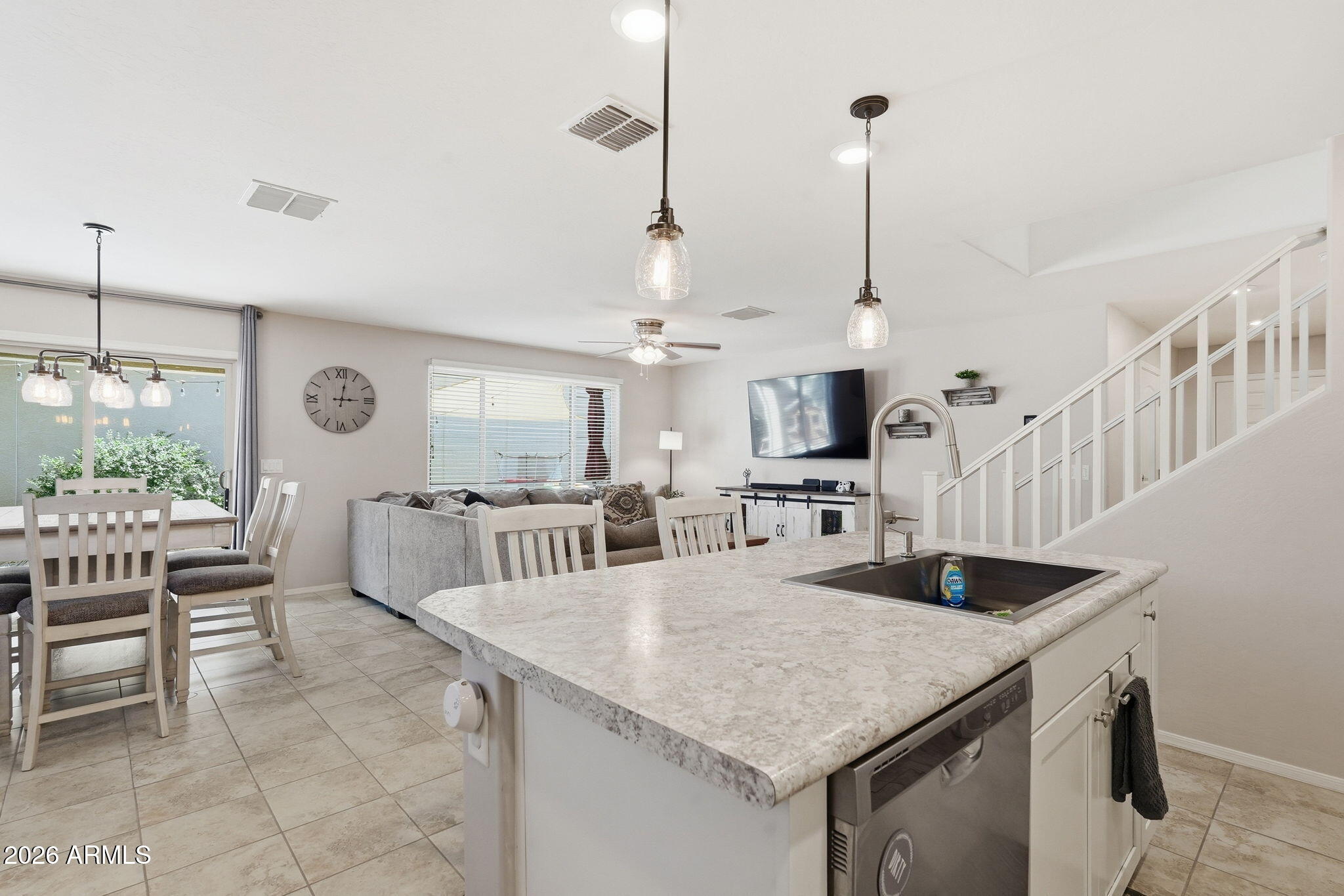 DAHLIA POINTE - Residential