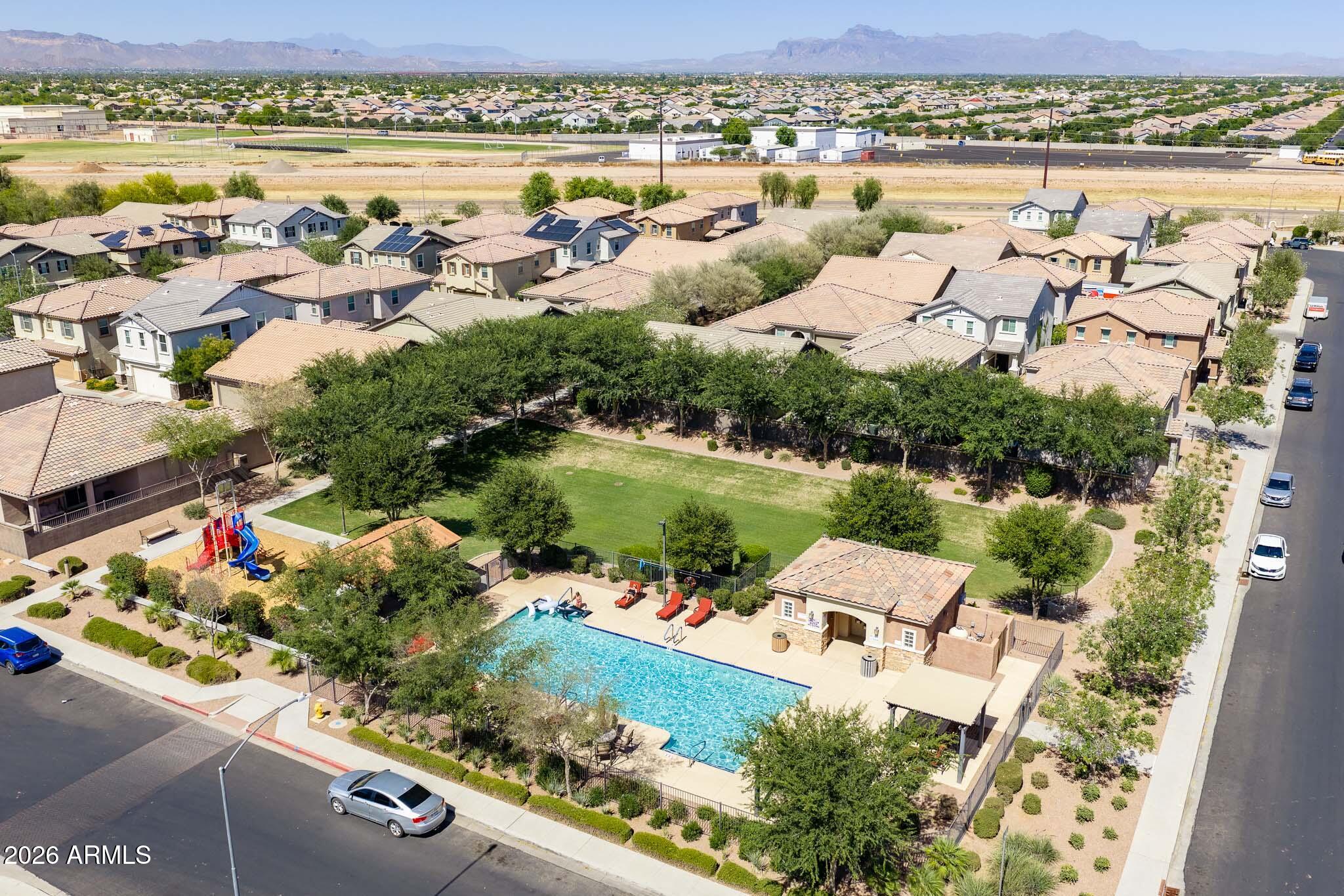DAHLIA POINTE - Residential