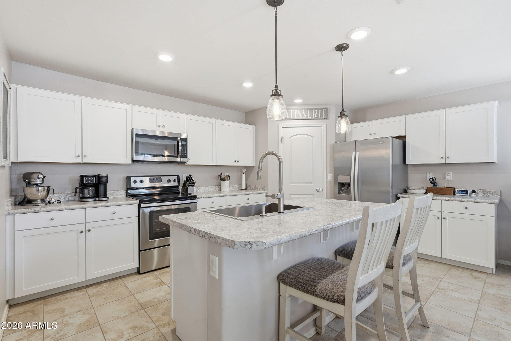 DAHLIA POINTE - Residential