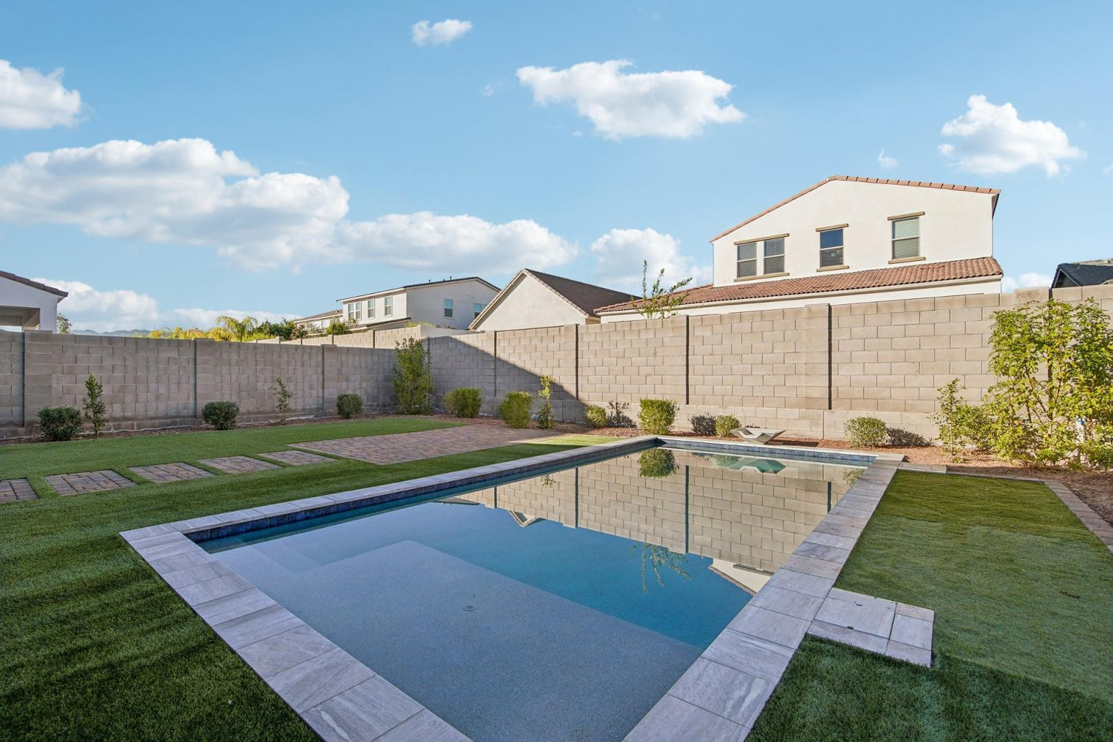 19770 W Montecito Avenue