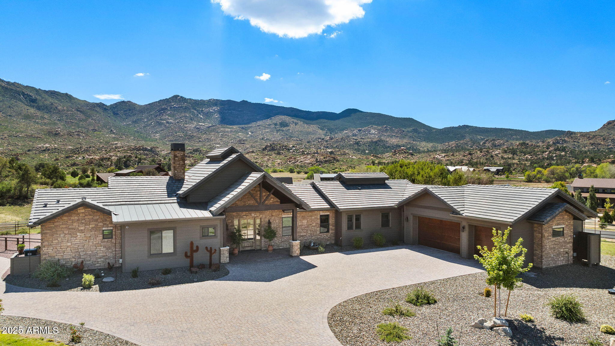 8815 N CALLAHAN Road