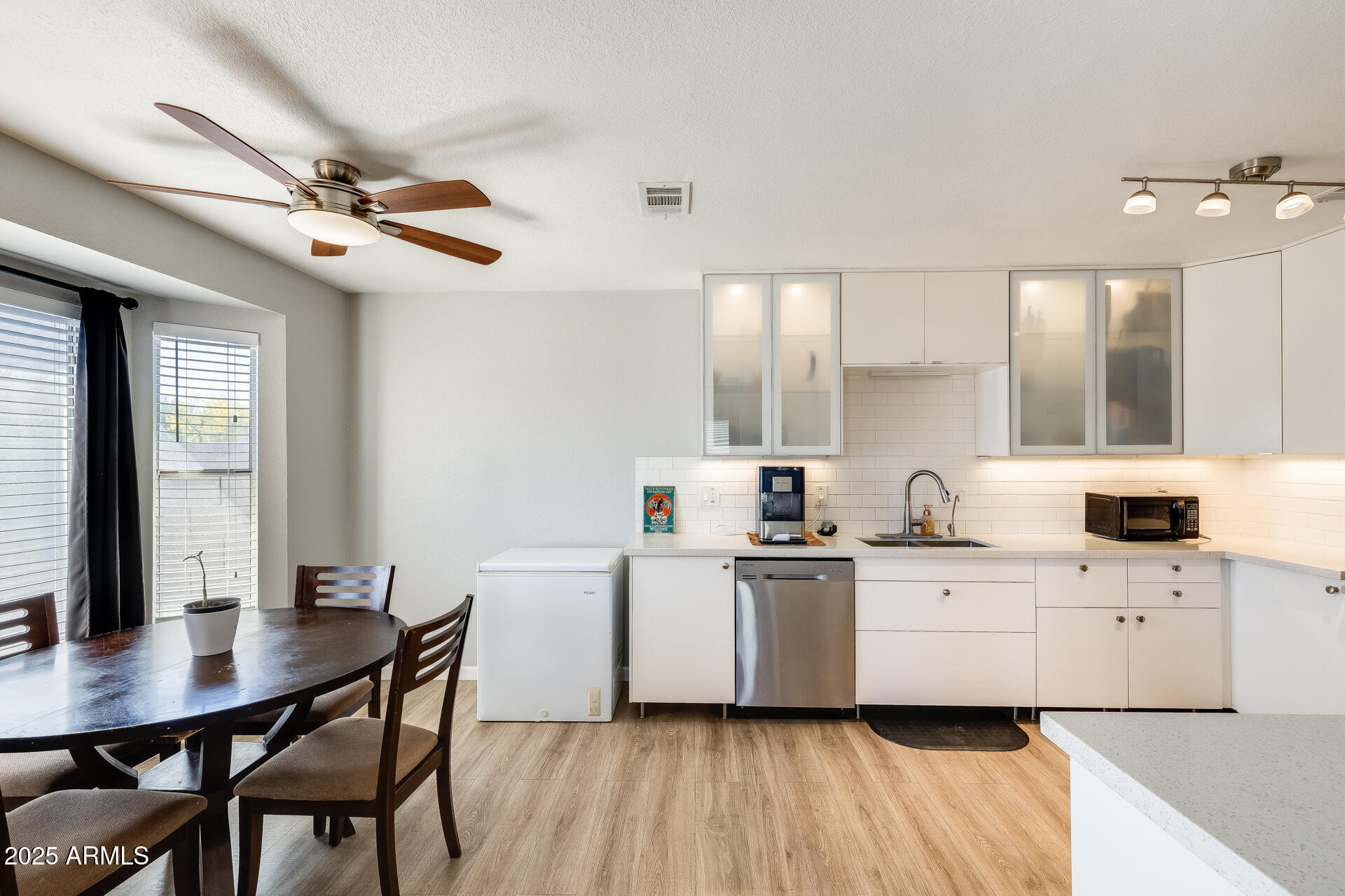 1915 S 39TH Street 37
