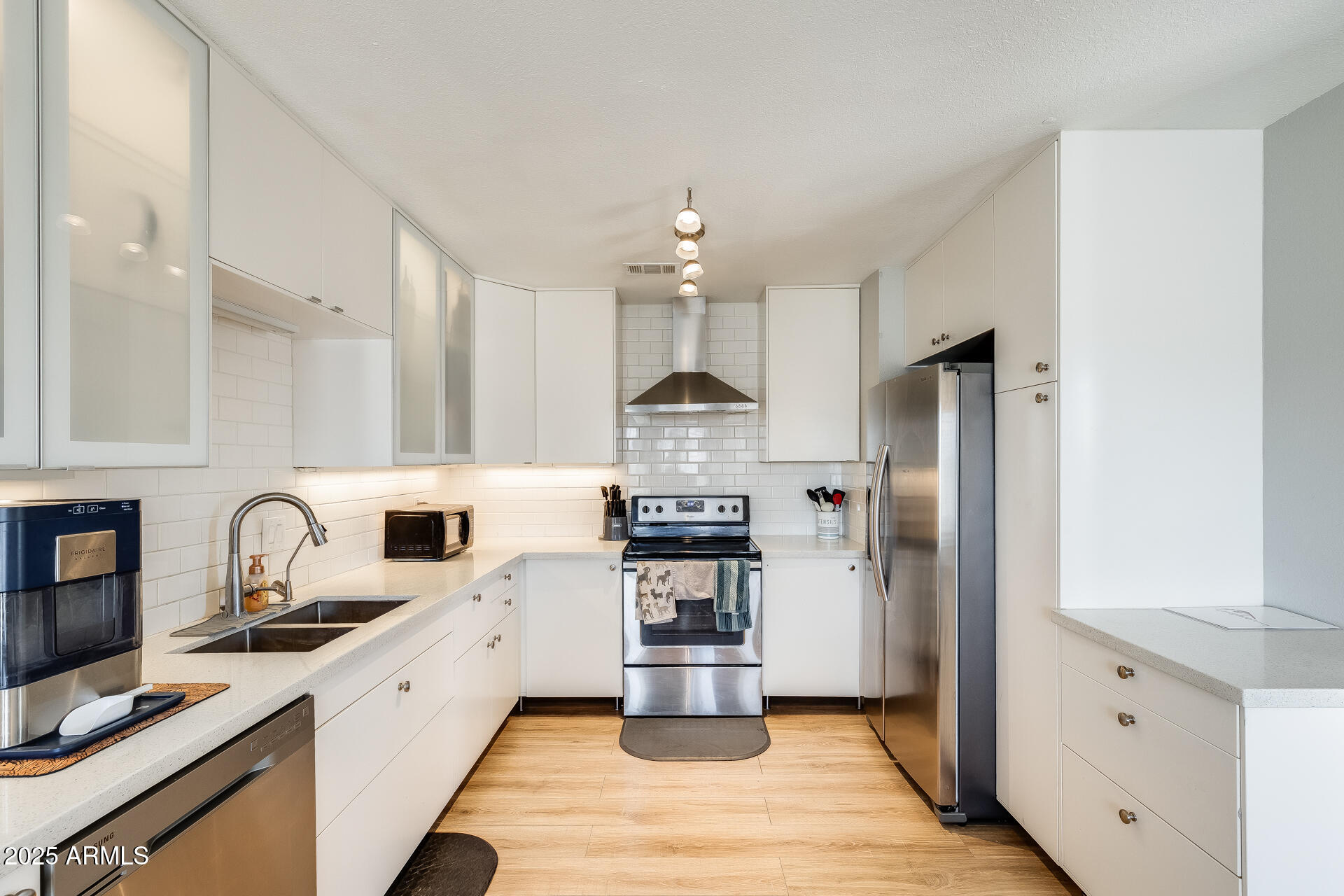 1915 S 39TH Street 37