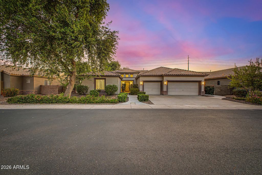 Photo of 5610 S Eucalyptus Place, Chandler, AZ 85249 (MLS # 7029377)