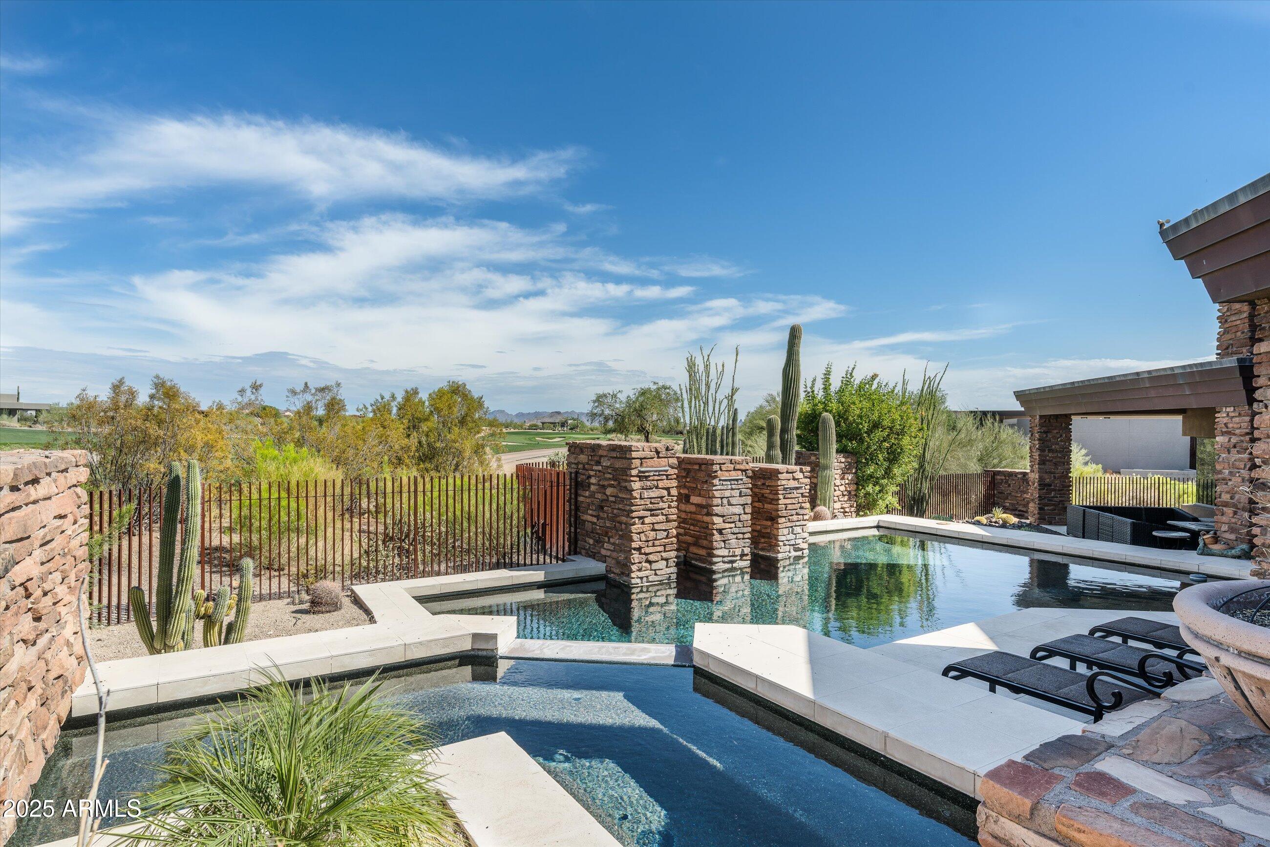 10045 E HIDDEN VALLEY Road