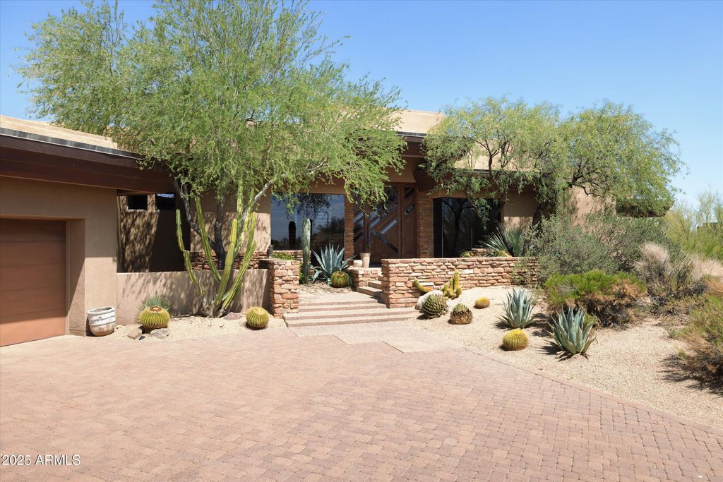 Photo of 10045 E Hidden Valley Road, Scottsdale, AZ 85262 (MLS # 6896223)