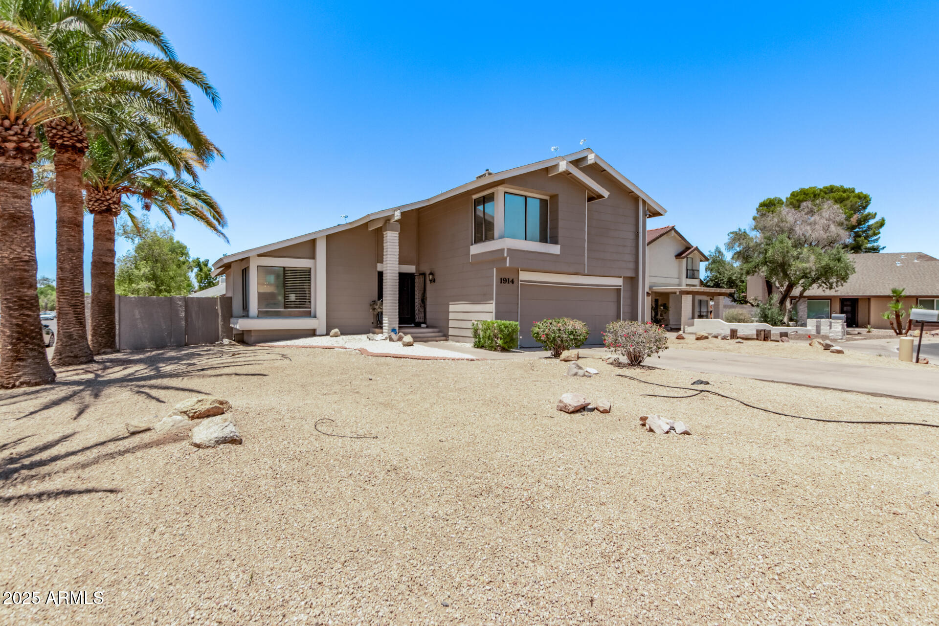 Homes 1 1914 S BROOKS Circle