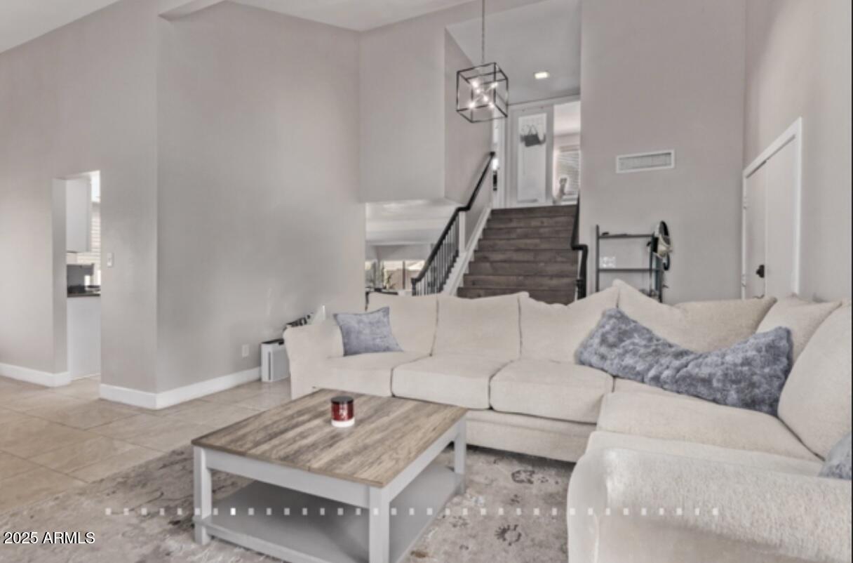 Homes 4 1914 S BROOKS Circle