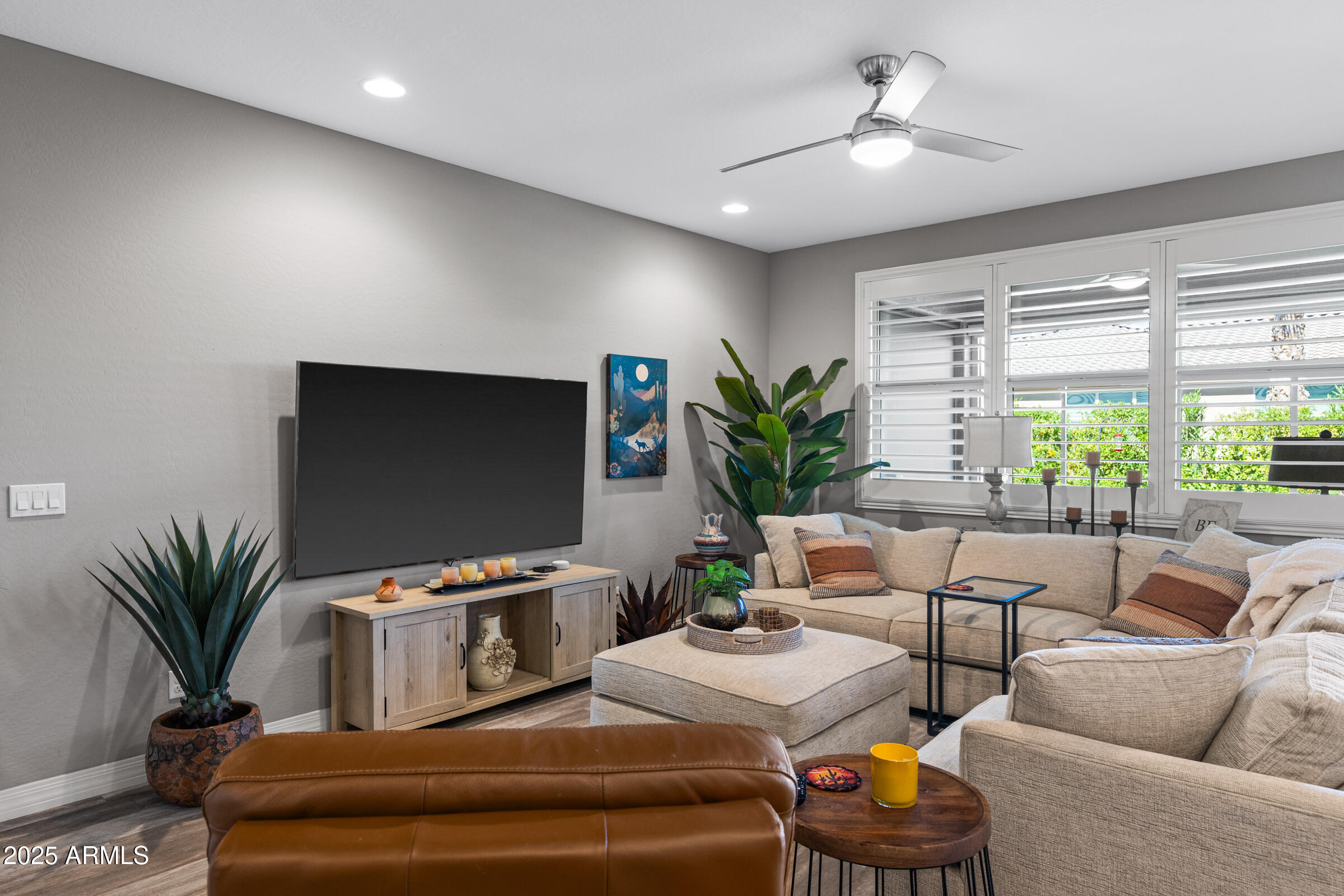 41574 W SUMMER WIND Way