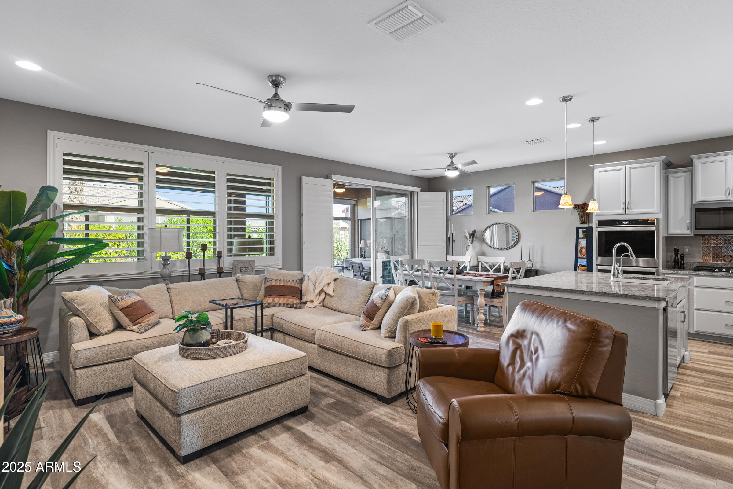 41574 W SUMMER WIND Way