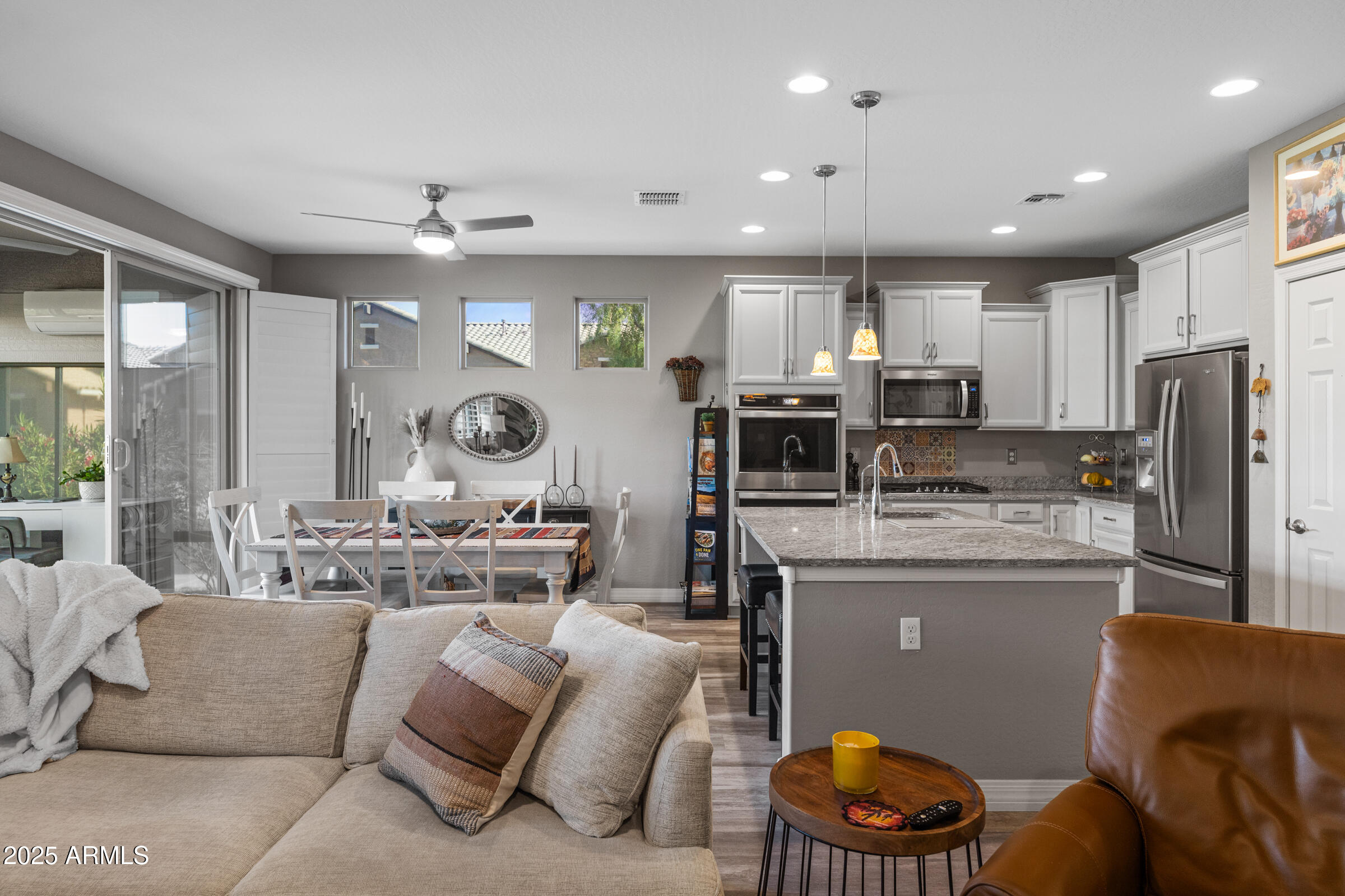 41574 W SUMMER WIND Way