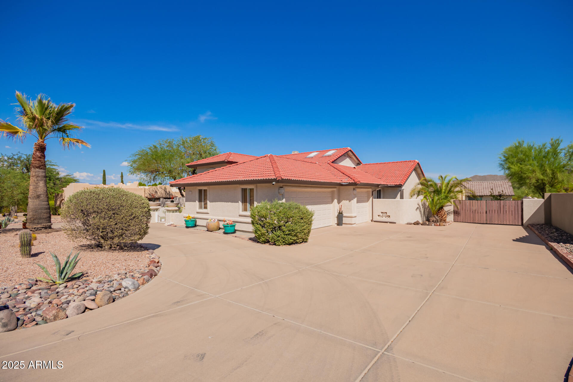 10233 N DEMARET Drive