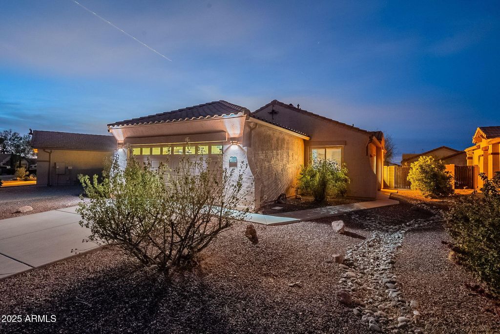 Photo of 10364 E Second Water Trail, Gold Canyon, AZ 85118 (MLS # 6928352)