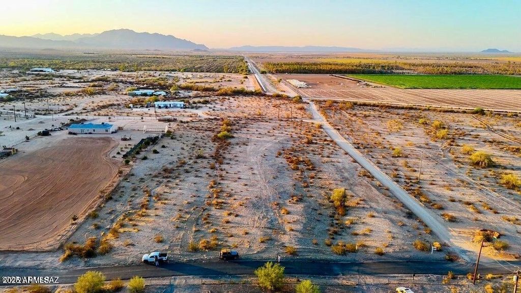 Photo of 0 N Warren Lot #1 1.25 Acre, Maricopa, AZ 85139 (MLS # 6918587)