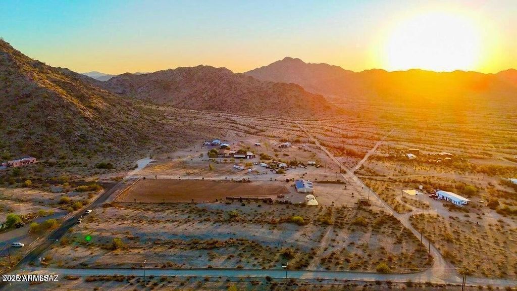 Photo of 0 N Warren Lot #1 1.25 Acre, Maricopa, AZ 85139 (MLS # 6918587)