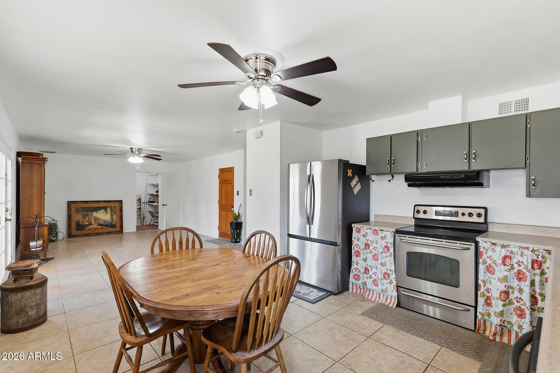 2321 W ROSE Lane