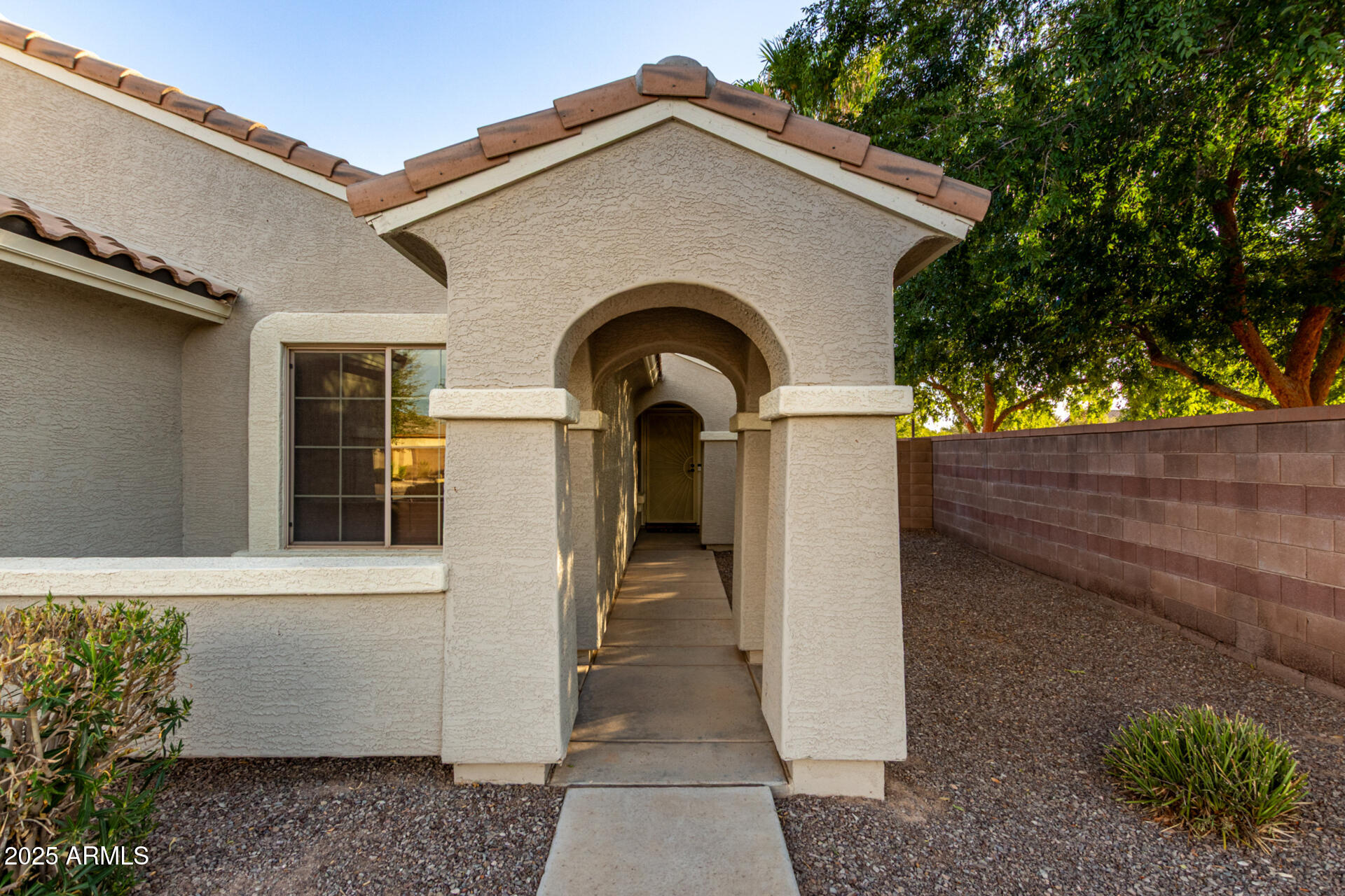 2937 E ARIS Drive