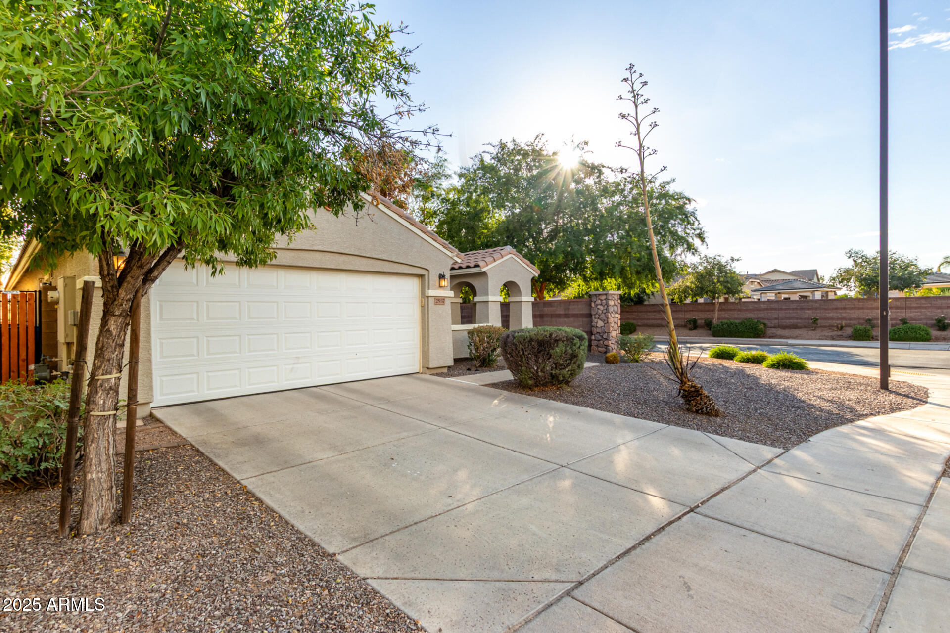 2937 E ARIS Drive