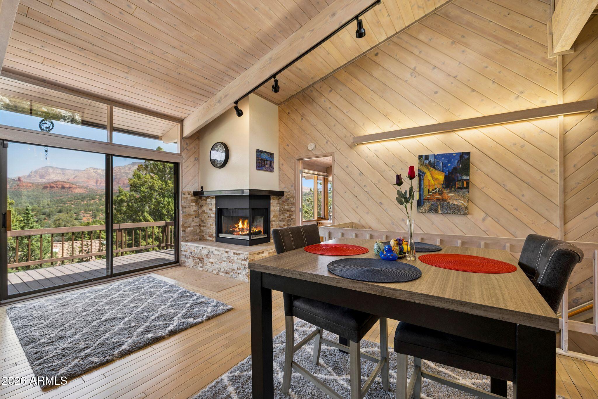 ROLLING HILLS ESTATES 3 - Residential