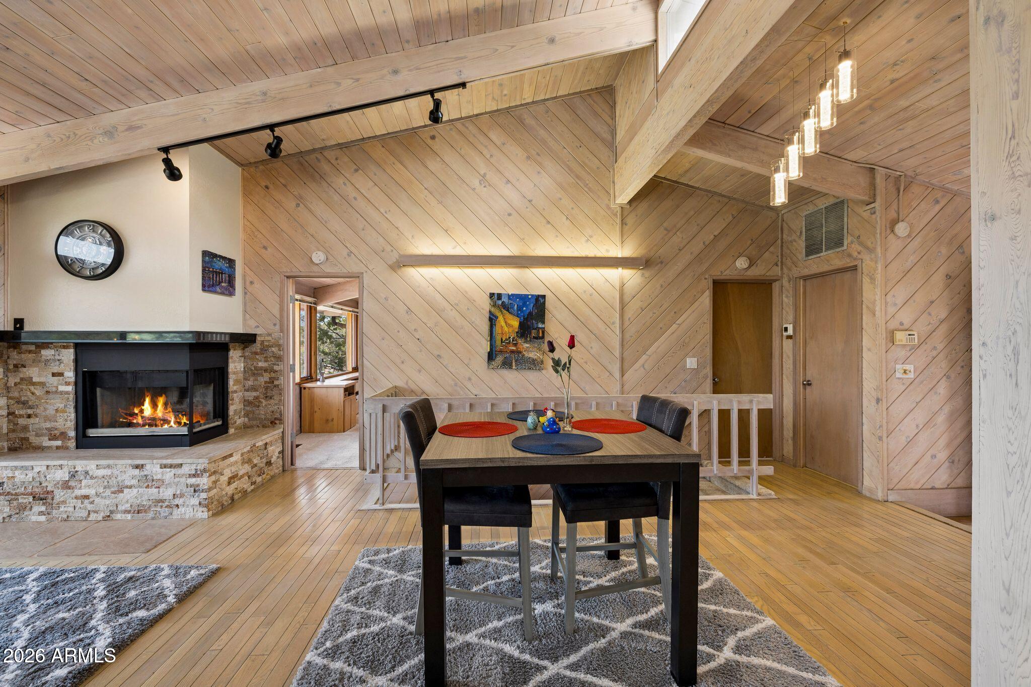 ROLLING HILLS ESTATES 3 - Residential