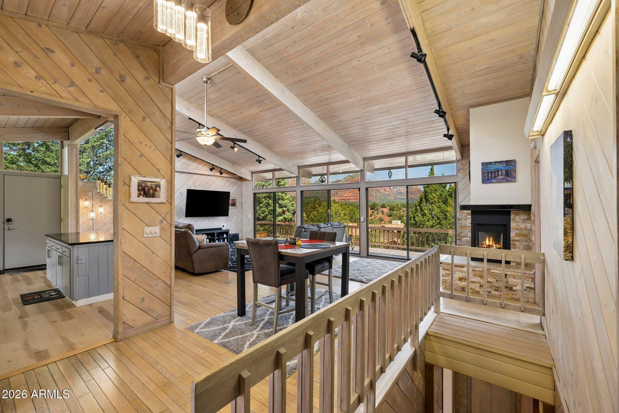 ROLLING HILLS ESTATES 3 - Residential