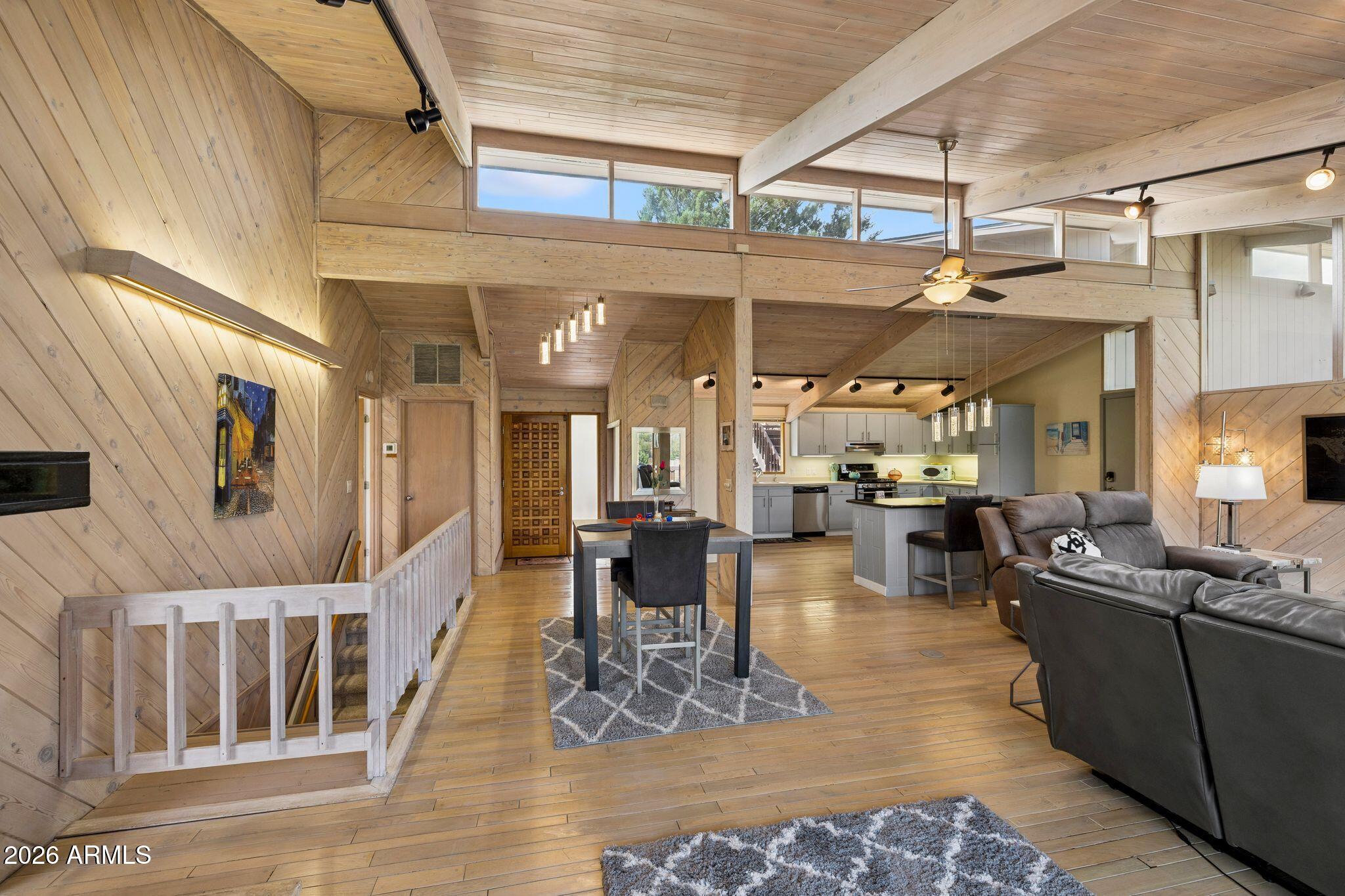 ROLLING HILLS ESTATES 3 - Residential