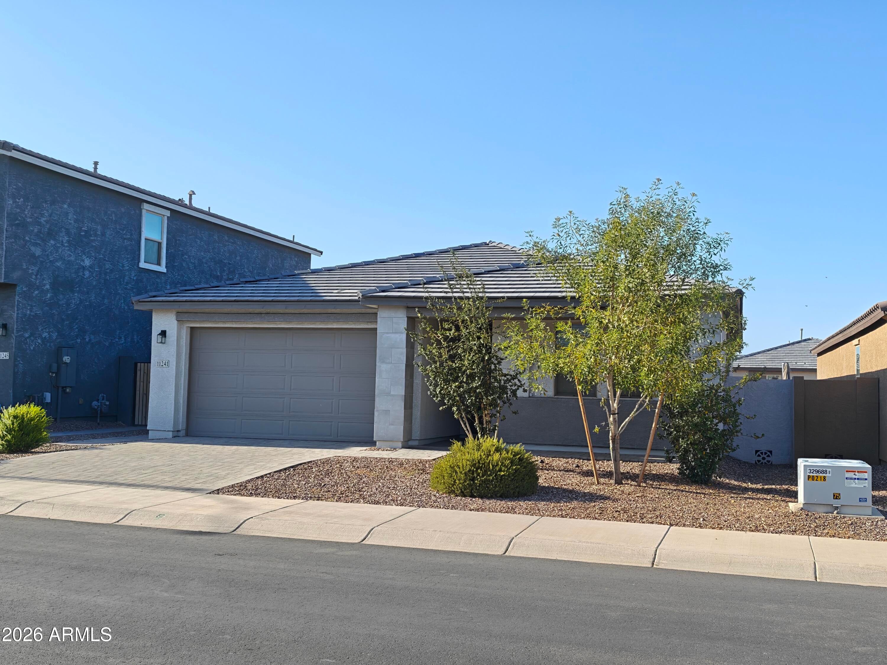 11241 E ULYSSES Avenue