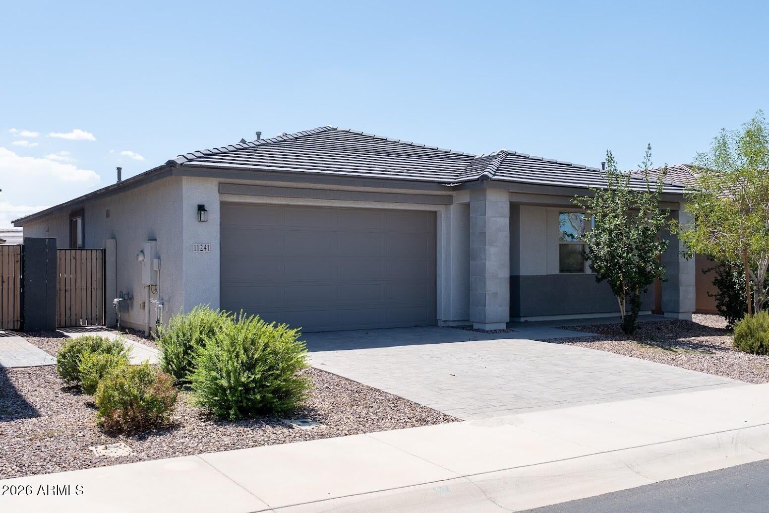 11241 E ULYSSES Avenue