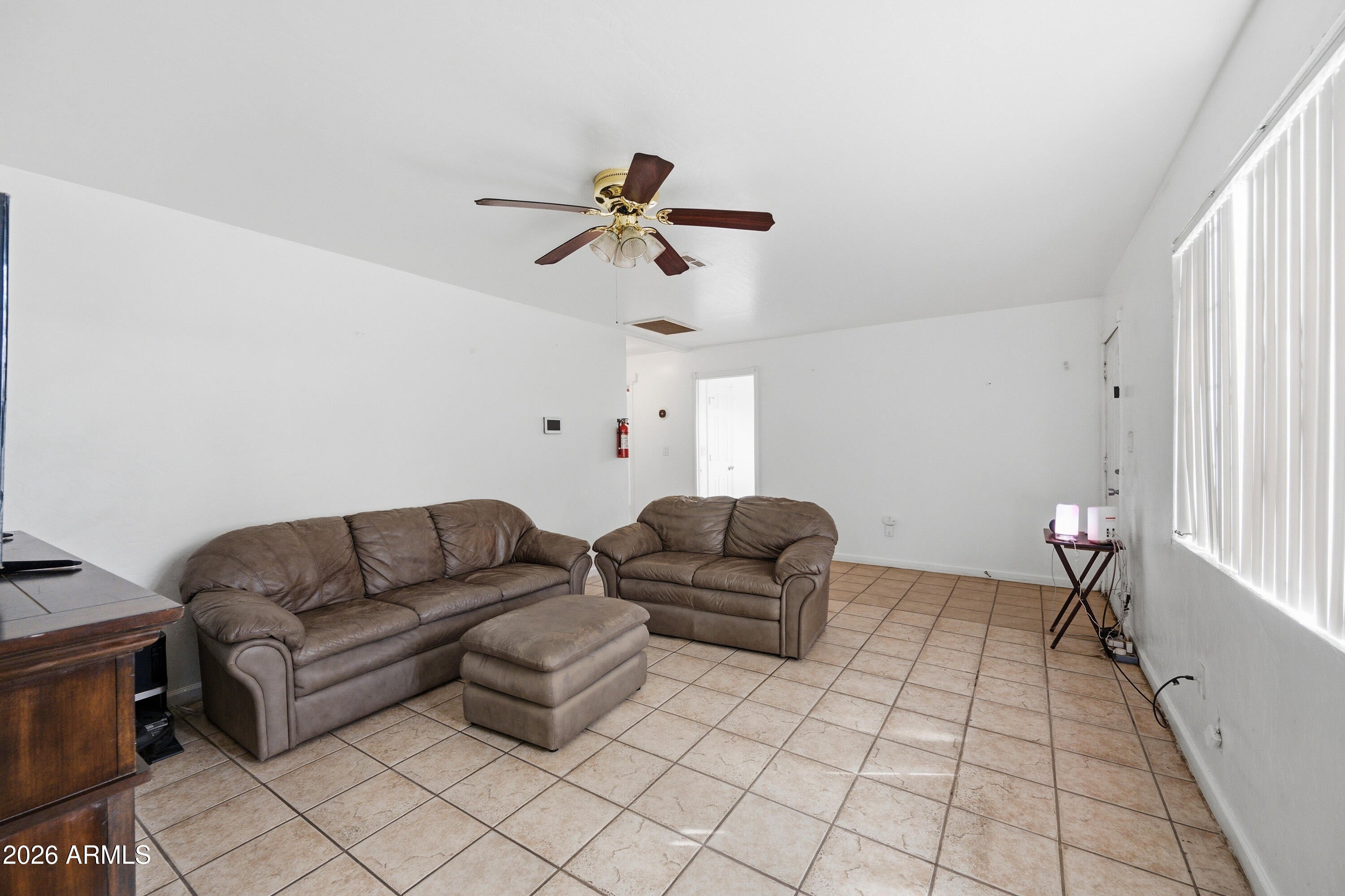2706 W LAWRENCE Lane