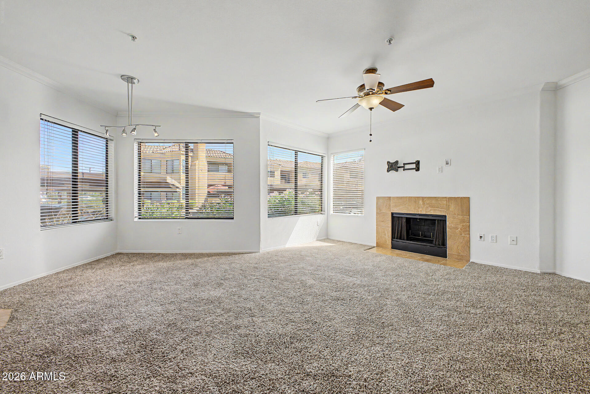 7575 E INDIAN BEND Road 1075