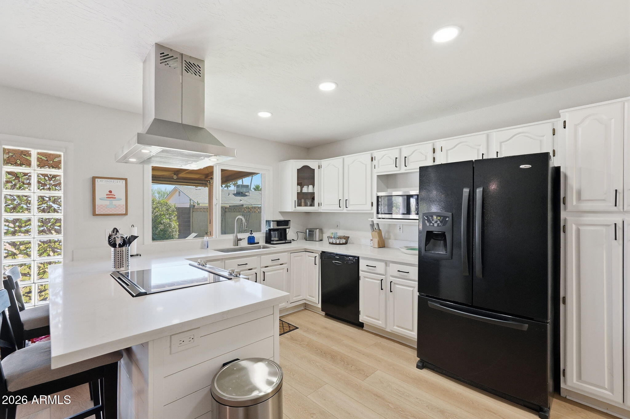 2407 E HERMOSA Drive