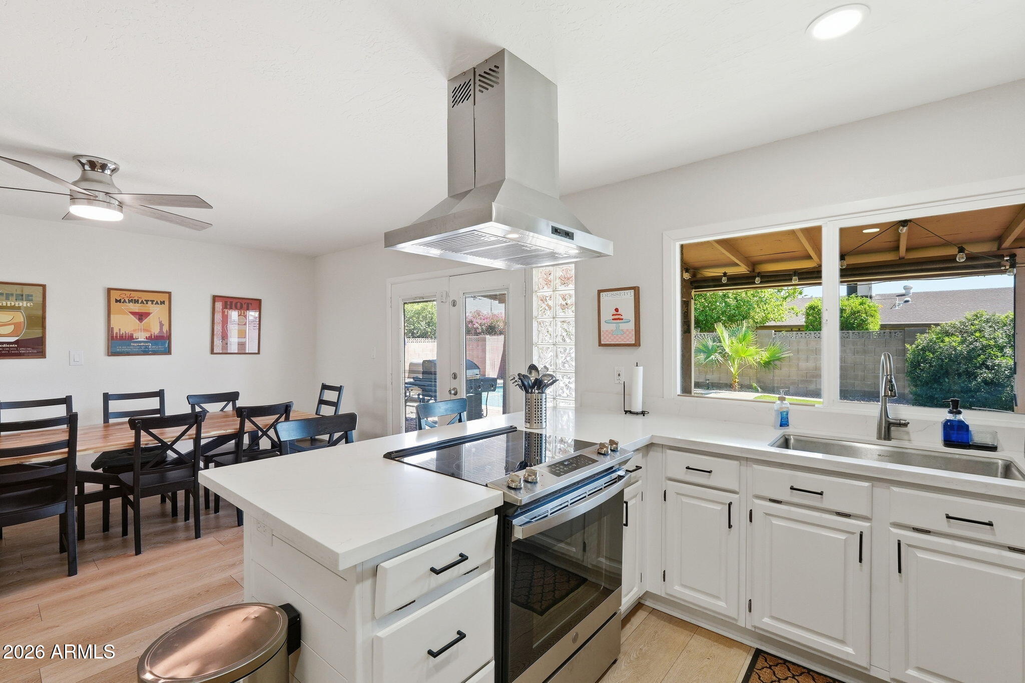 2407 E HERMOSA Drive