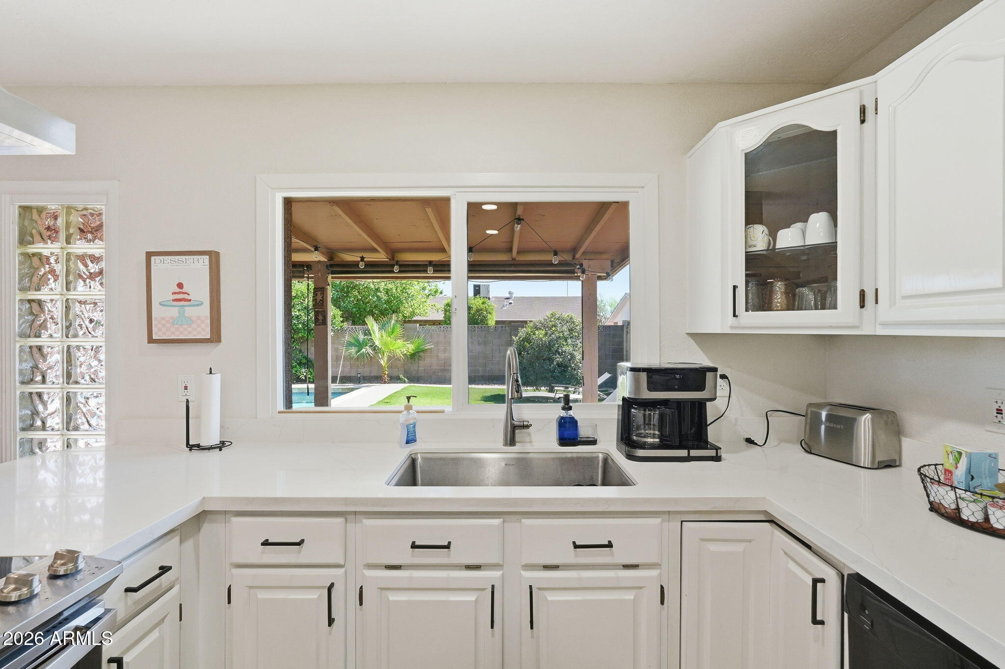 2407 E HERMOSA Drive