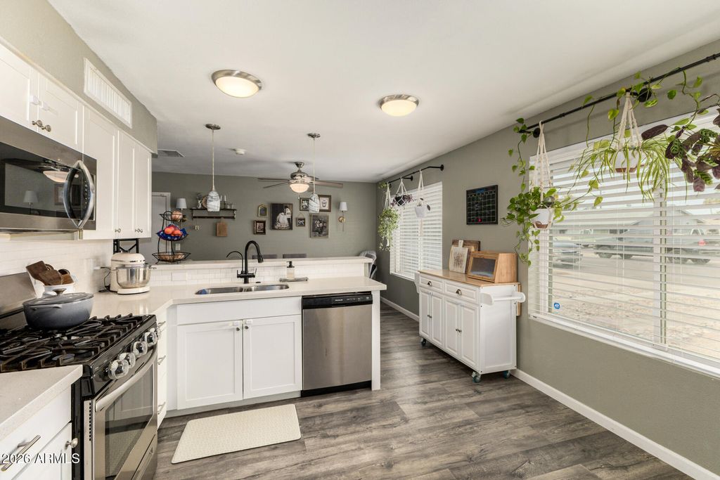 Photo of 2031 W Dahlia Drive, Phoenix, AZ 85029 (MLS # 6975131)