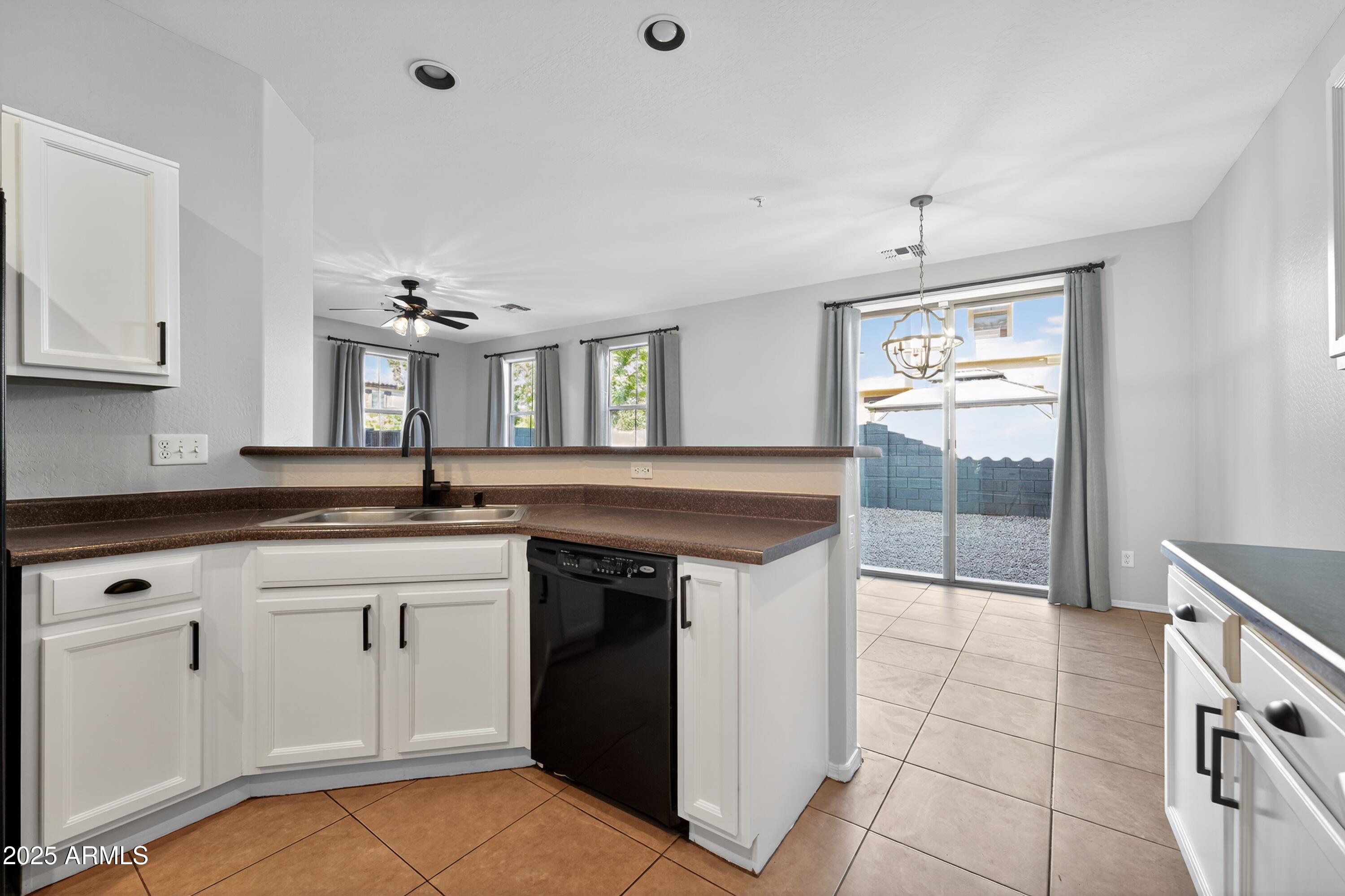 Homes for Sale in Queen Creek Arizona 4 1250 S RIALTO -- 31