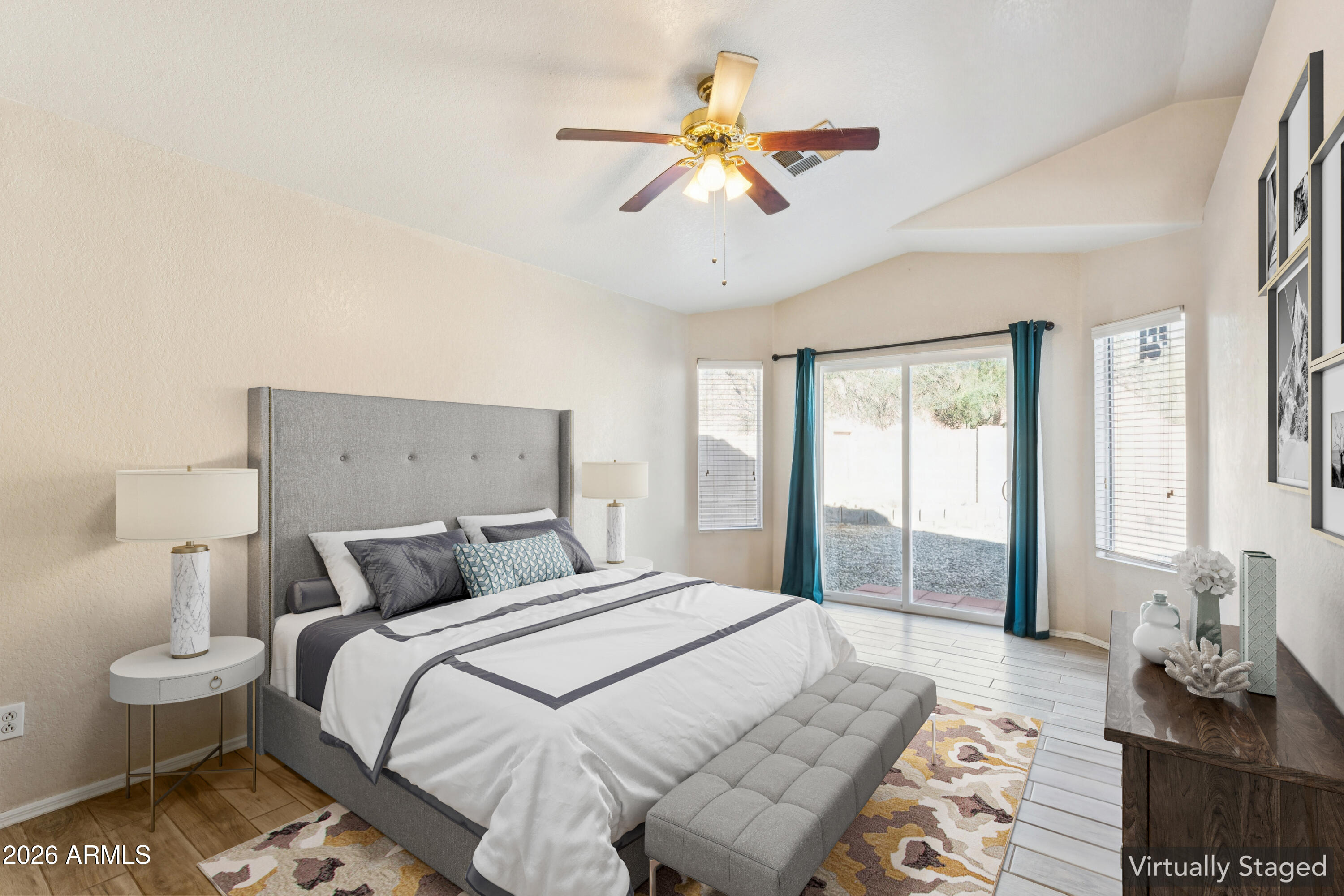 6708 E NORTHRIDGE Street