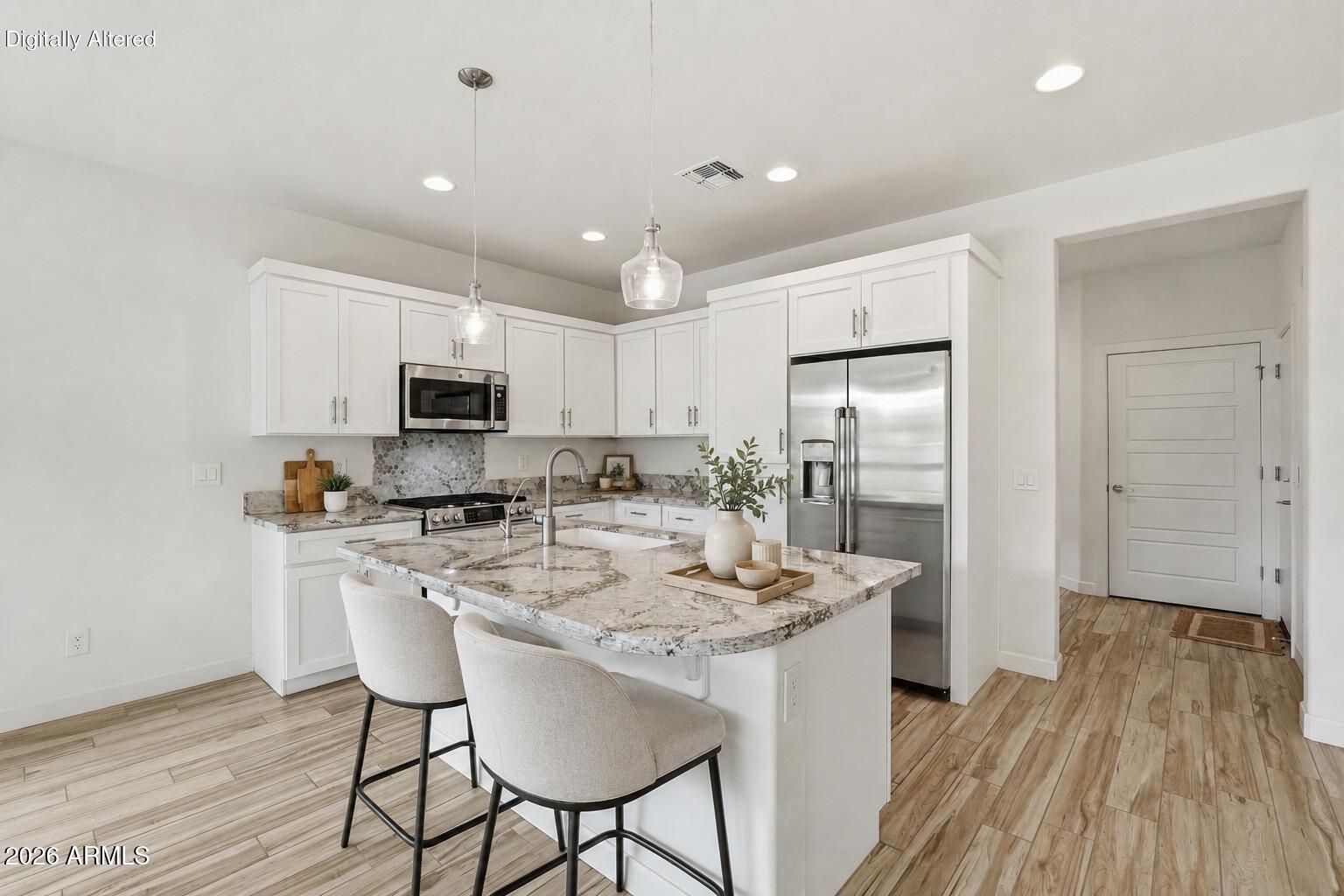 679 E MYRTLE Pass