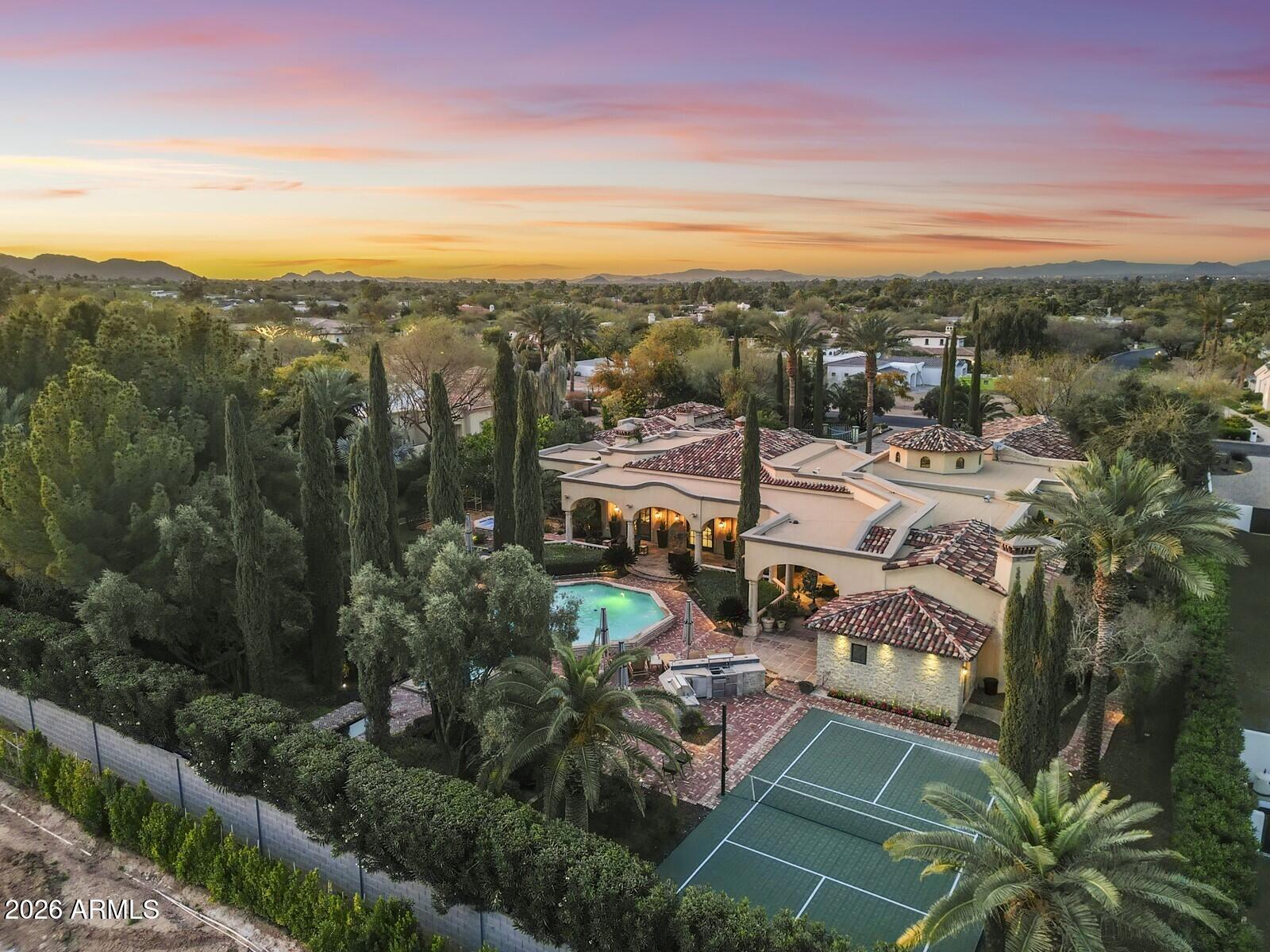 6619 E STALLION Road