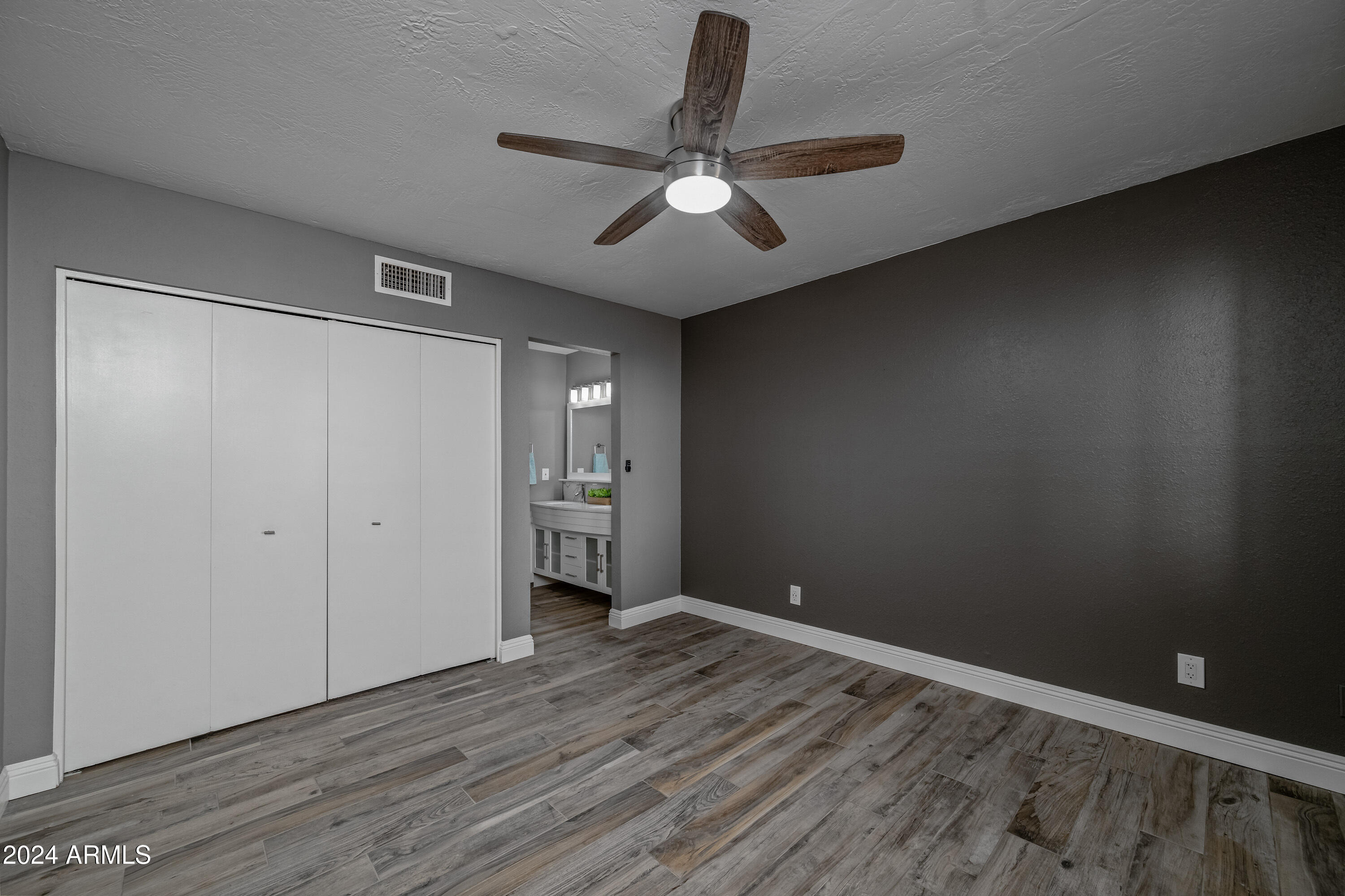 Phoenix, Arizona 85032, United States, 2 Bedrooms Bedrooms, ,2 BathroomsBathrooms,Residential,Pending,23783