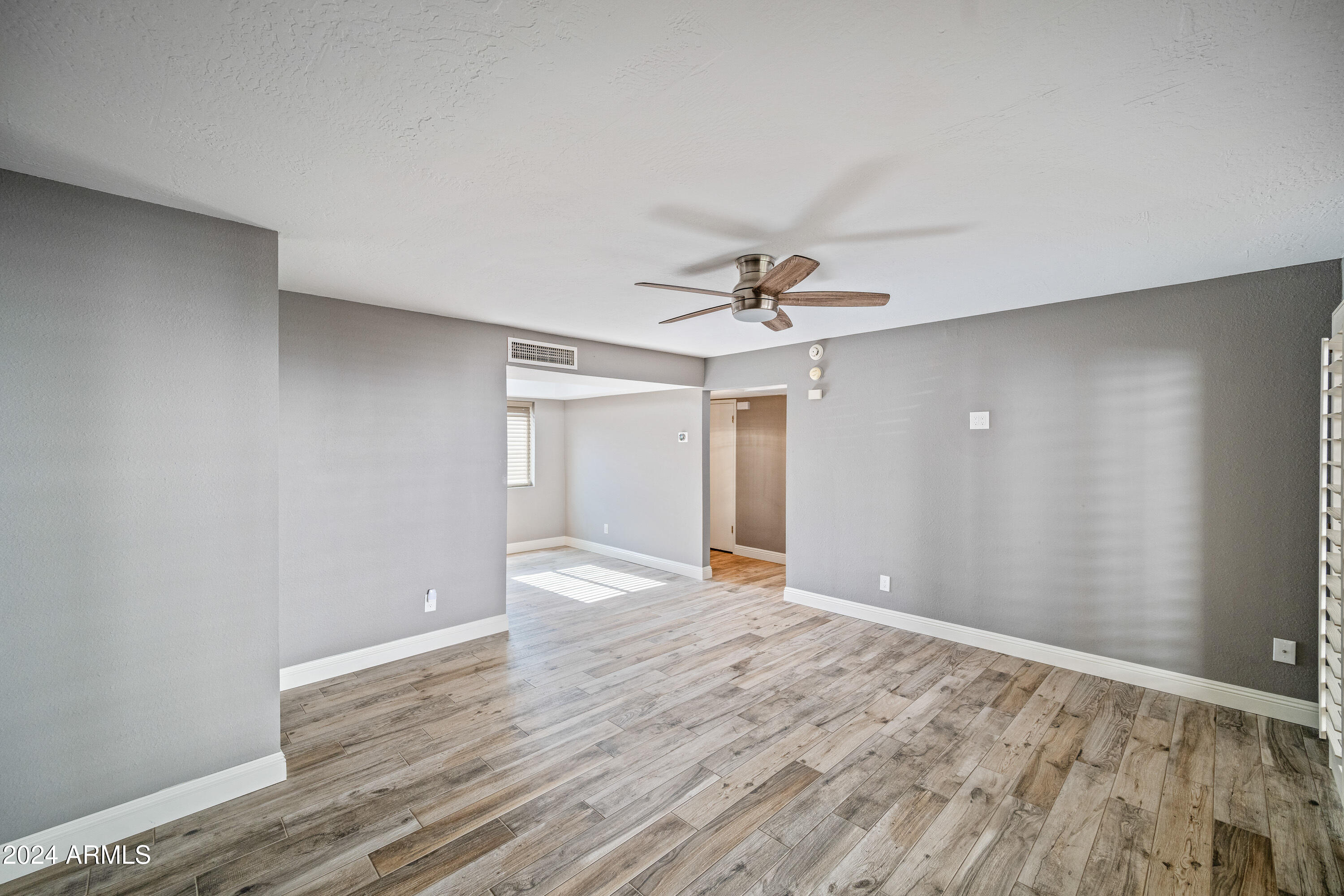 Phoenix, Arizona 85032, United States, 2 Bedrooms Bedrooms, ,2 BathroomsBathrooms,Residential,Pending,23783