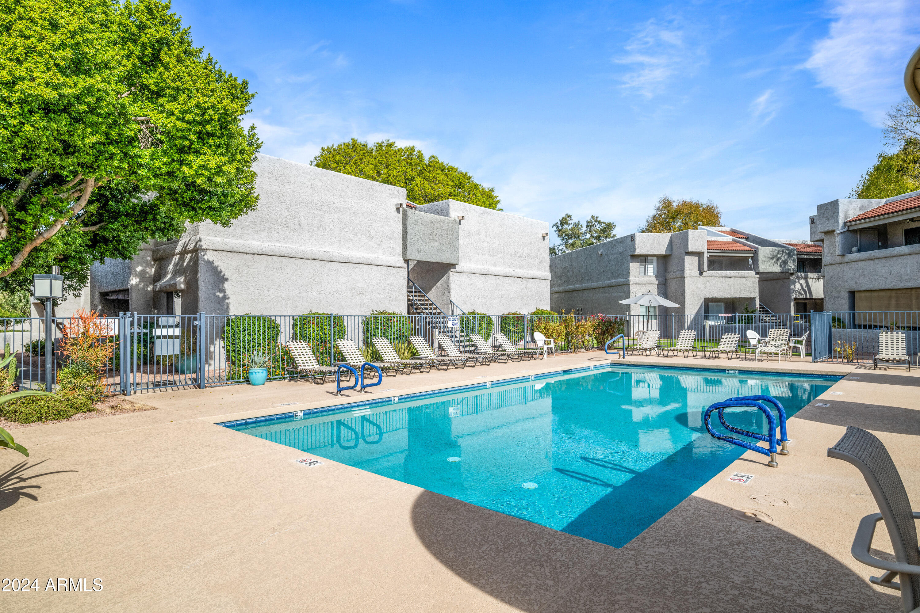 Phoenix, Arizona 85032, United States, 2 Bedrooms Bedrooms, ,2 BathroomsBathrooms,Residential,Pending,23783