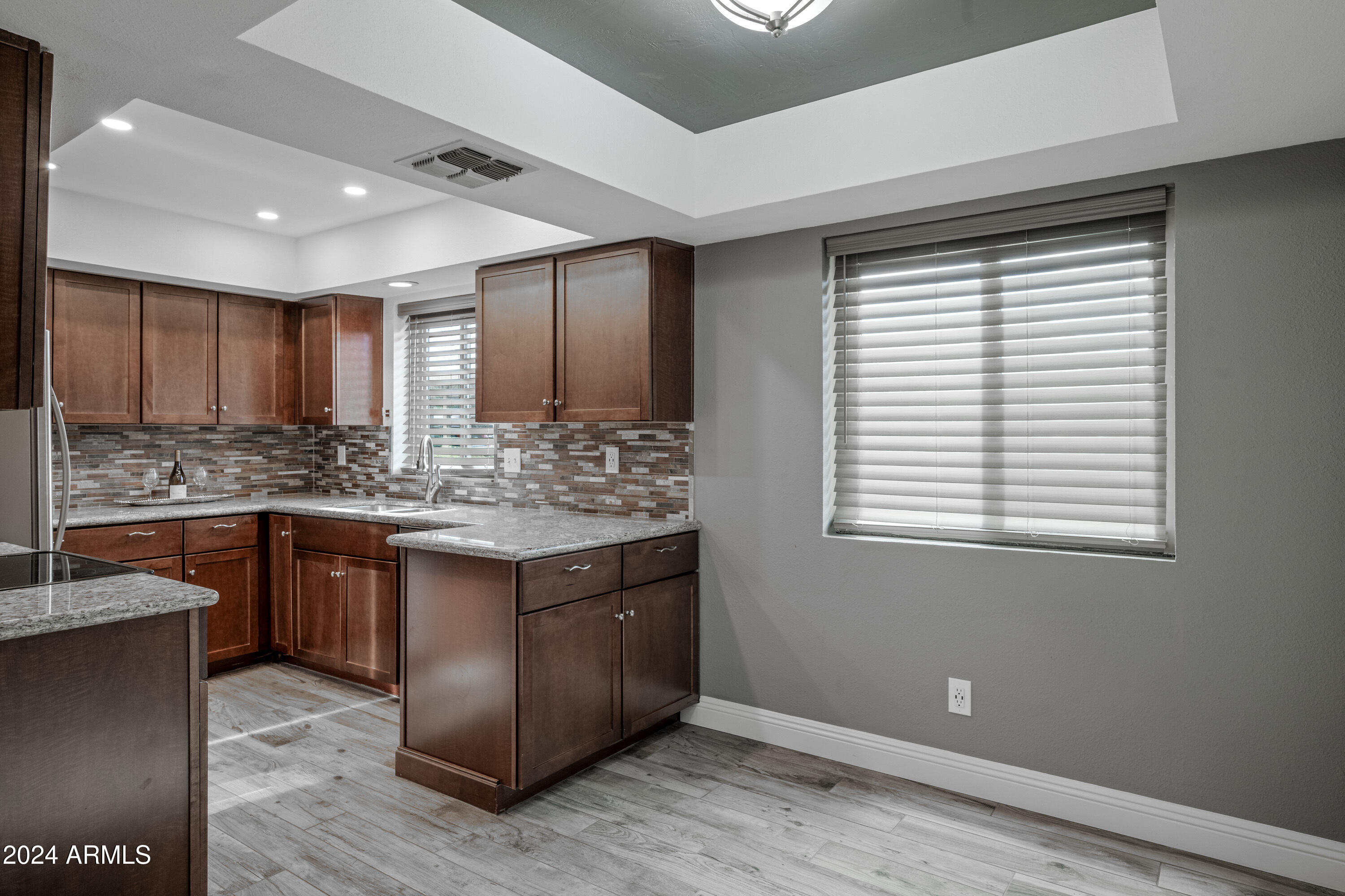 Phoenix, Arizona 85032, United States, 2 Bedrooms Bedrooms, ,2 BathroomsBathrooms,Residential,Pending,23783