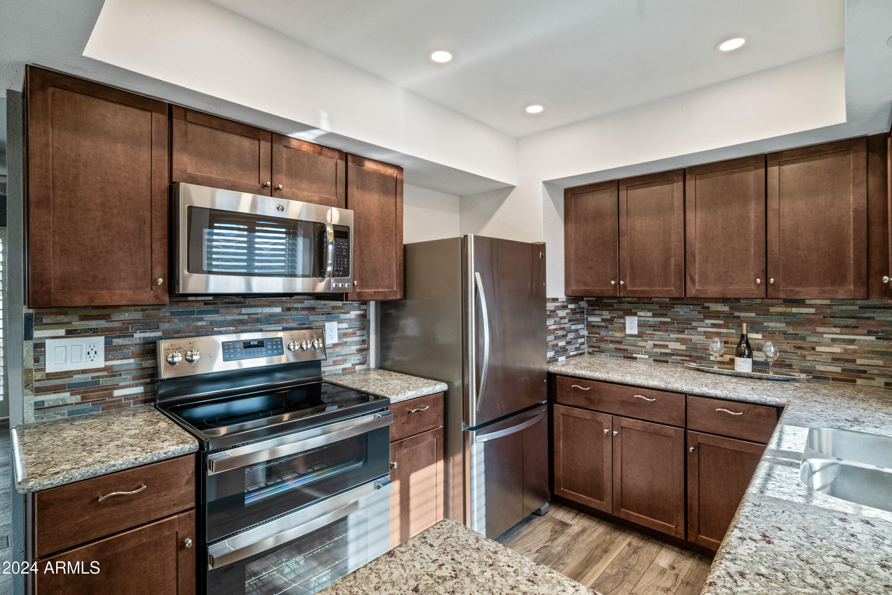 Phoenix, Arizona 85032, United States, 2 Bedrooms Bedrooms, ,2 BathroomsBathrooms,Residential,Pending,23783