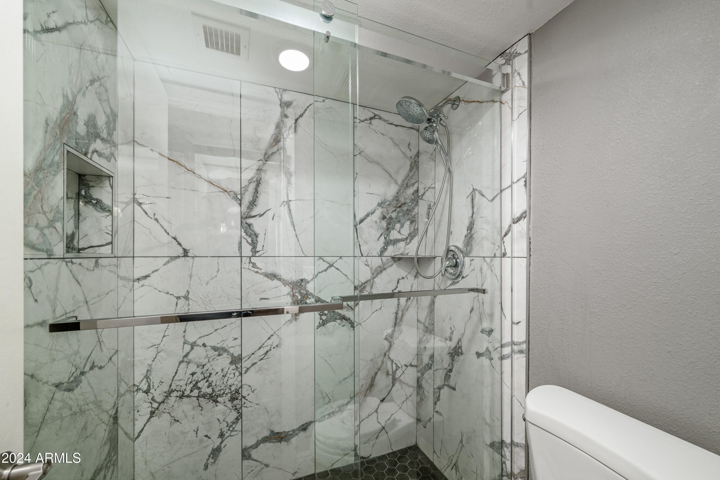 Phoenix, Arizona 85032, United States, 2 Bedrooms Bedrooms, ,2 BathroomsBathrooms,Residential,Pending,23783