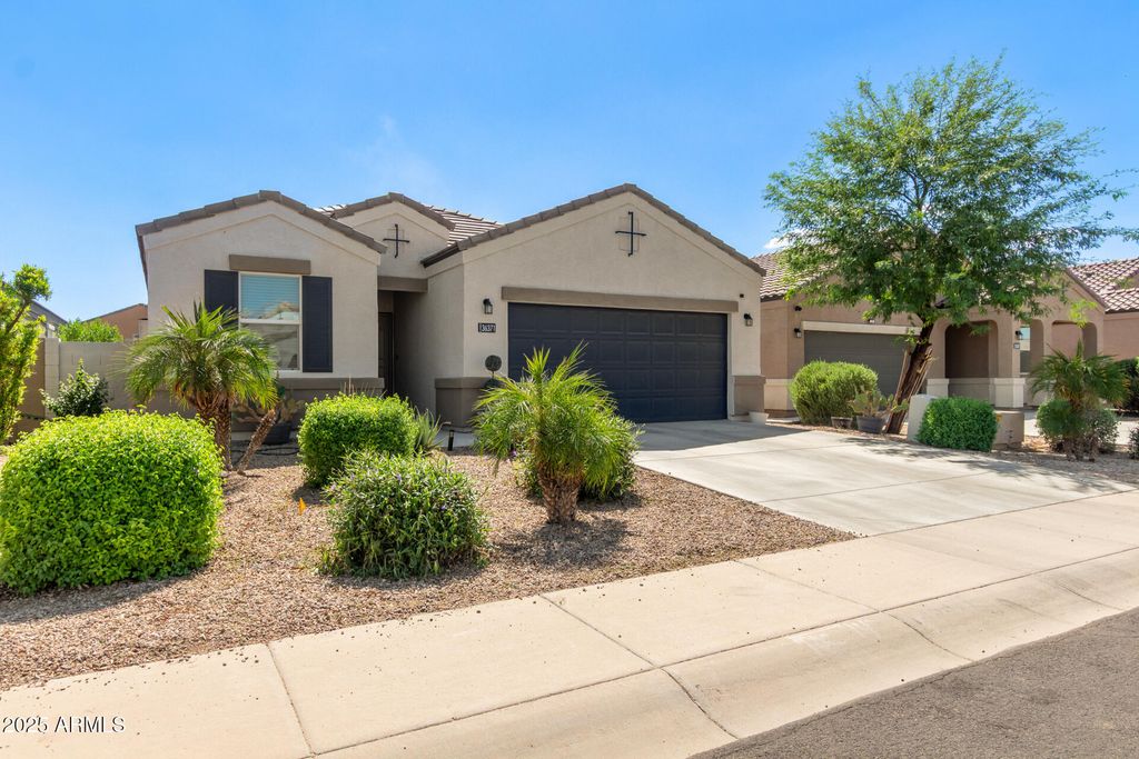 Photo of 36371 W Pampoloma Avenue, Maricopa, AZ 85138 (MLS # 6925431)