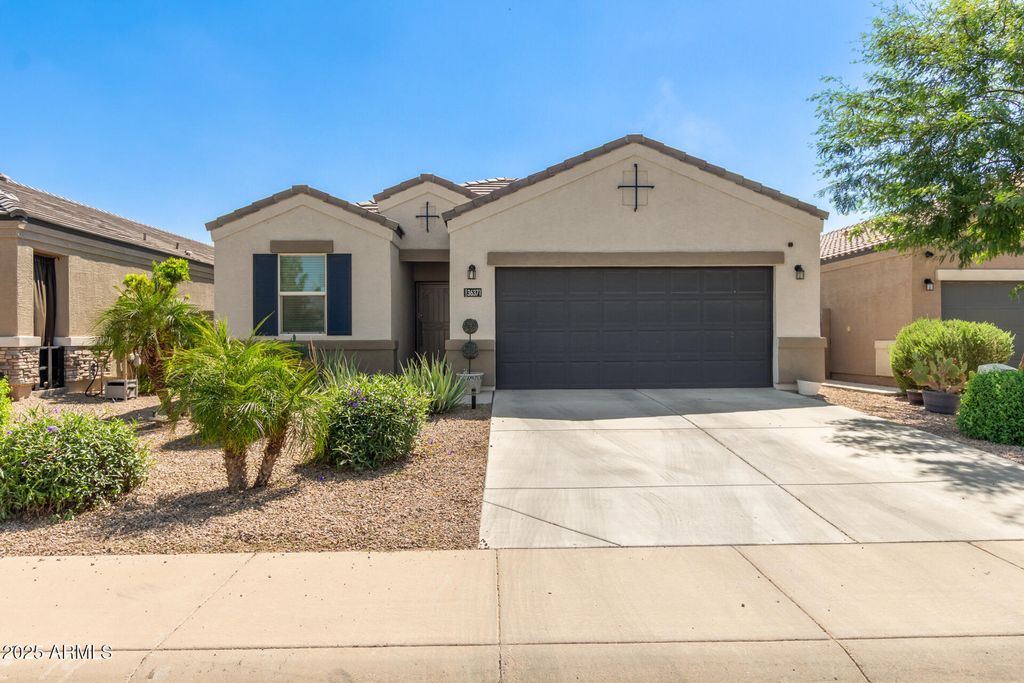 Photo of 36371 W Pampoloma Avenue, Maricopa, AZ 85138 (MLS # 6925431)