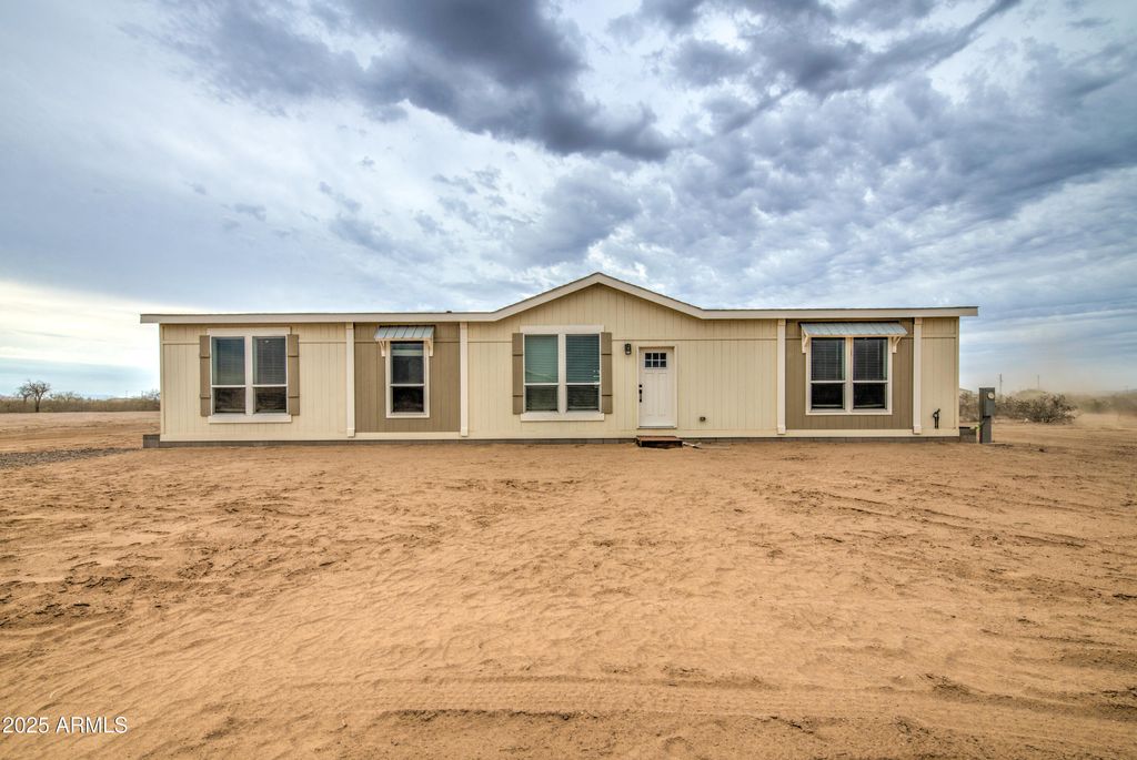 Photo of 37392 W Durango Avenue, Tonopah, AZ 85354 (MLS # 6911204)